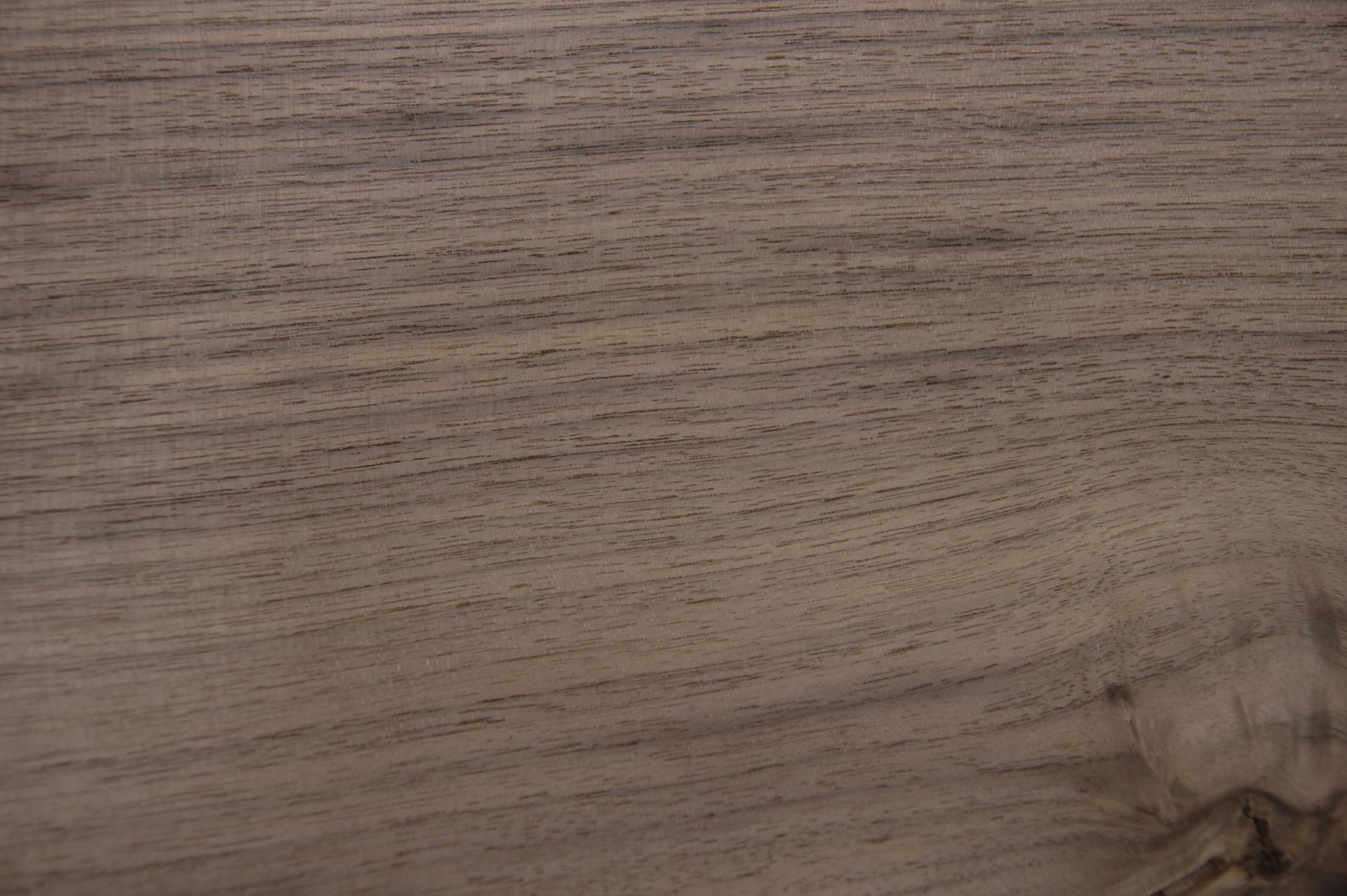 Nussbaum, amerikanischer -Furnier (0,6mm) - 6,77m² (31Stk. x 168cm x 13cm)