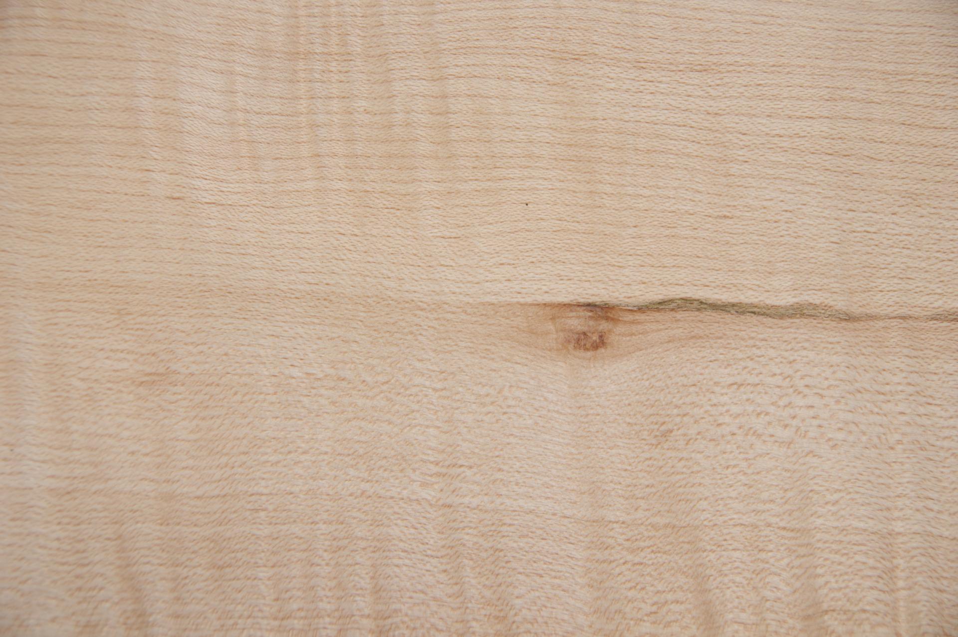 Figured Hard Maple, - veneer (0,6mm) - 0,49m² (13pcs. x 28cm x 13,5cm)
