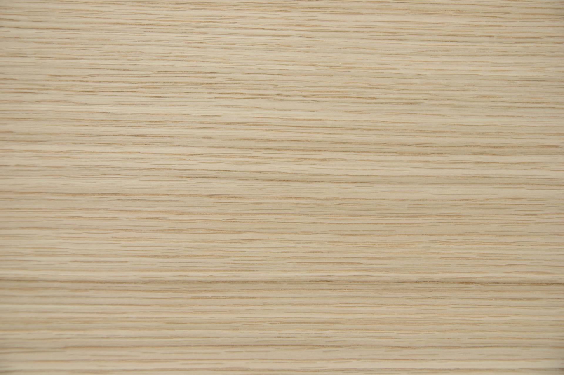 Eiche, europäische -Furnier (0,9mm) - 4,1m² (16Stk. x 128cm x 20cm)