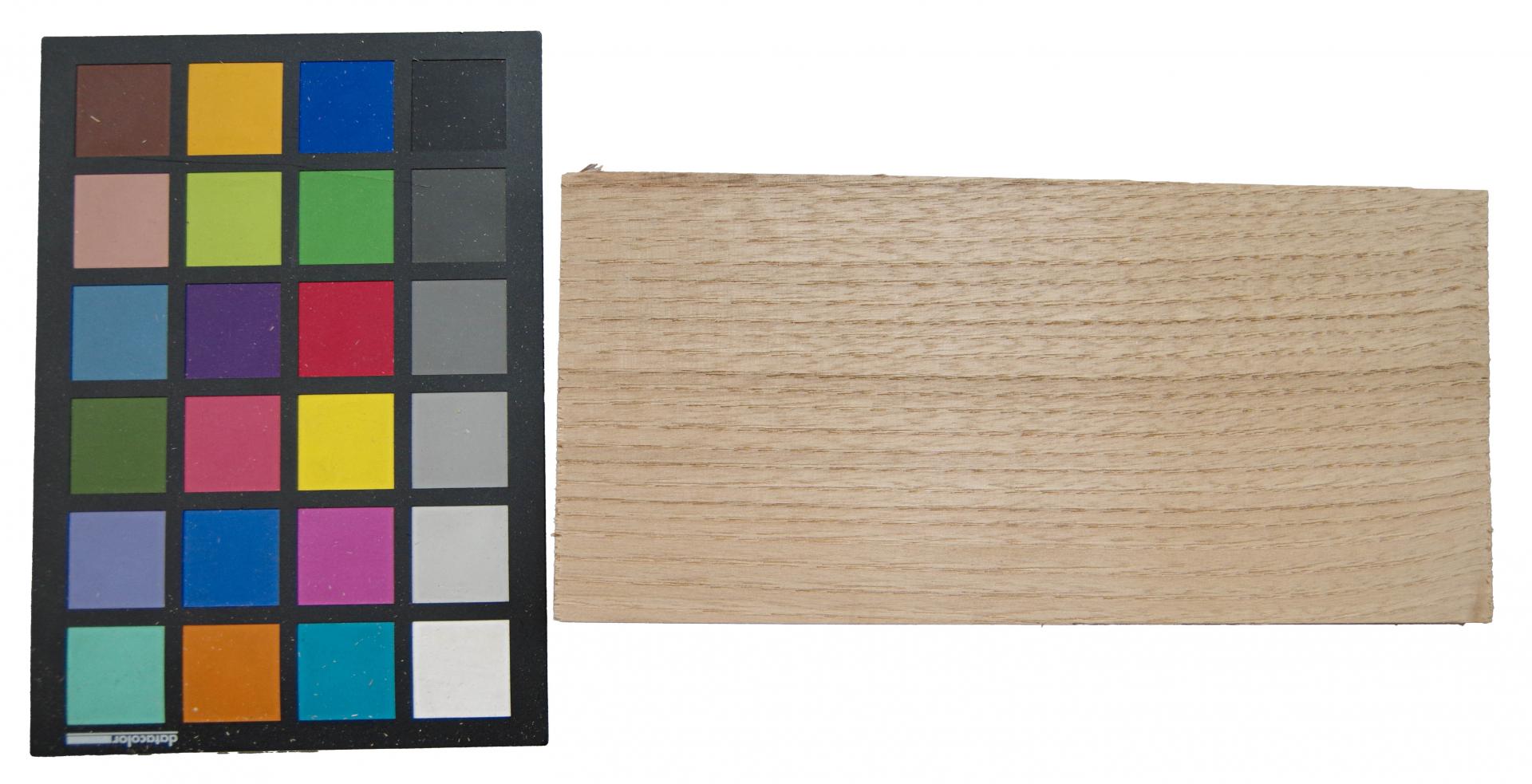 Chestnut, - veneer (0,6mm) - 0,69m² (24pcs. x 25cm x 11,5cm)