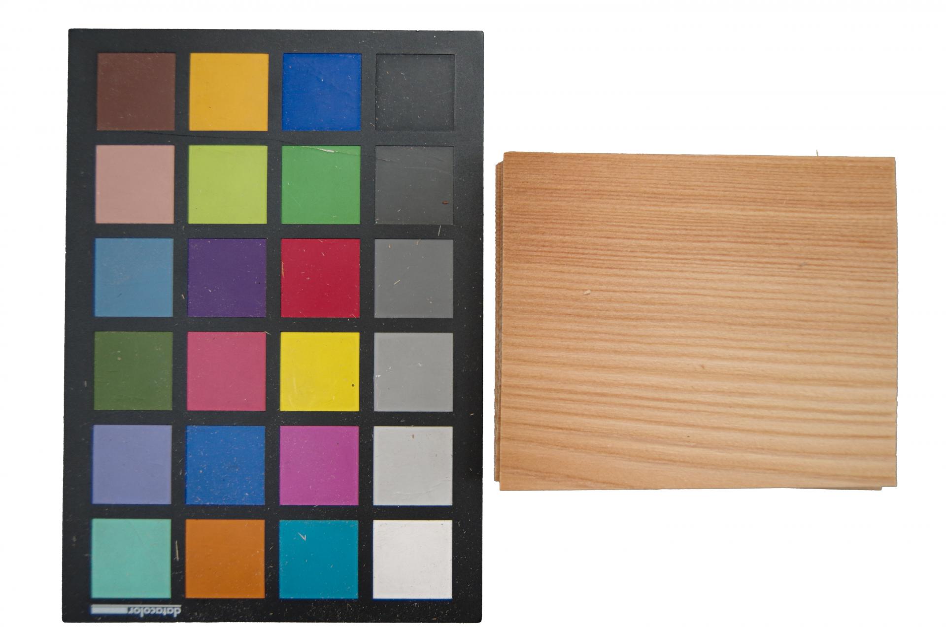 Lärche -Furnier (1mm) - 0,29m² (24Stk. x 12cm x 10cm)