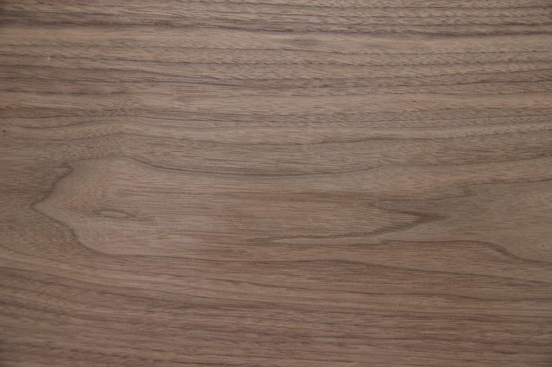 Nussbaum, amerikanischer -Furnier (0,6mm) - 4,28m² (8Stk. x 191cm x 28cm)