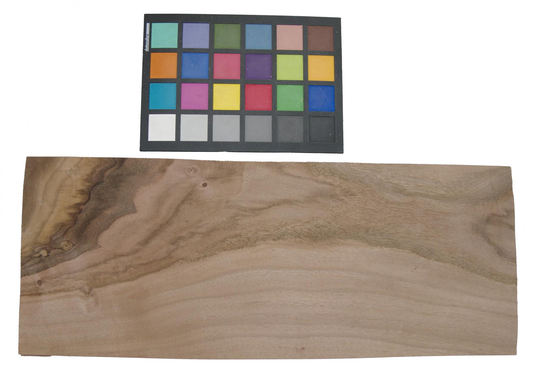 Nussbaum, europäischer -Furnier (0,9mm) - 0,41m² (5Stk. x 46cm x 18cm)