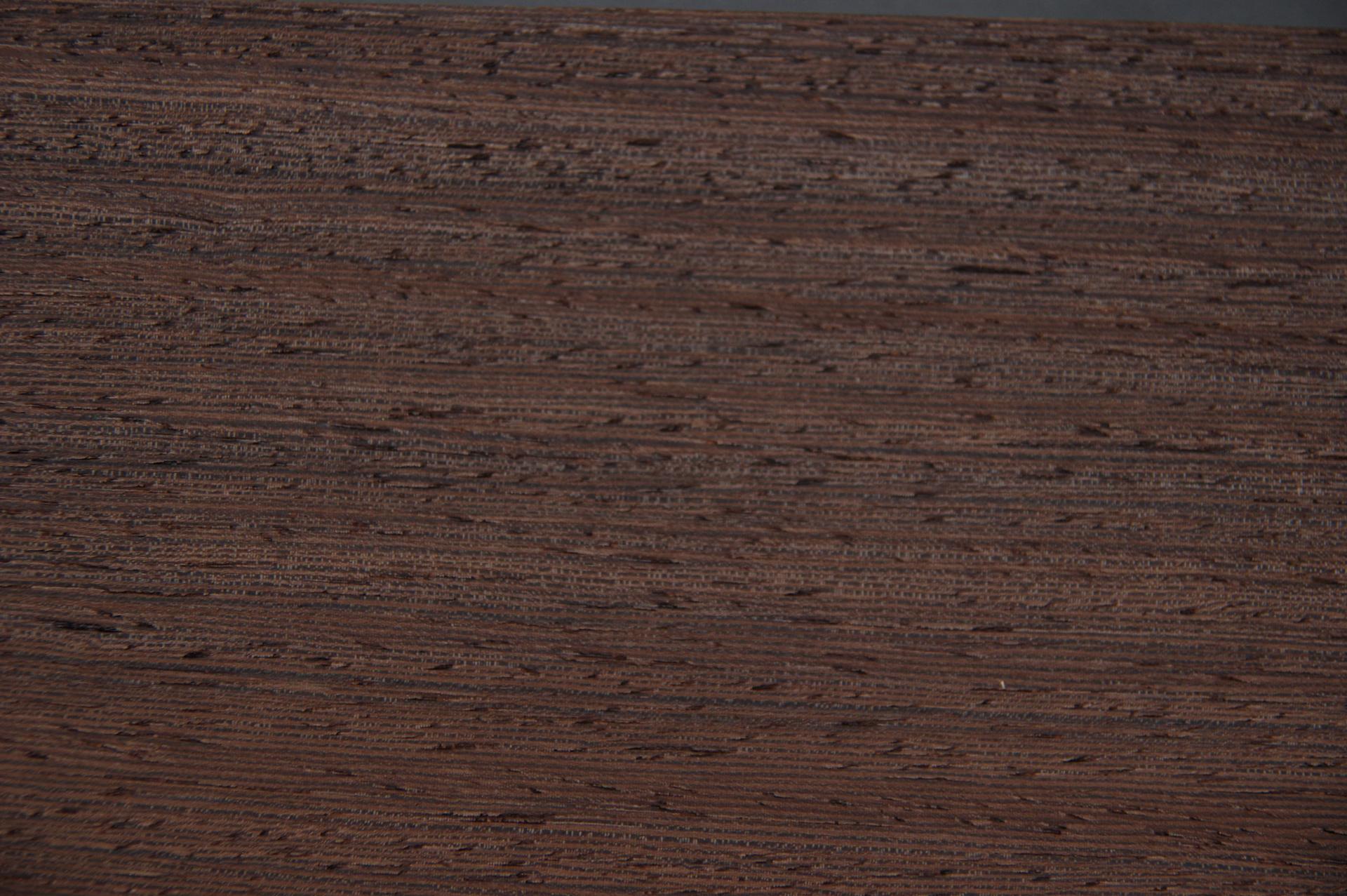 Wenge, - veneer (0,6mm) - 1,31m² (16pcs. x 86cm x 9,5cm)
