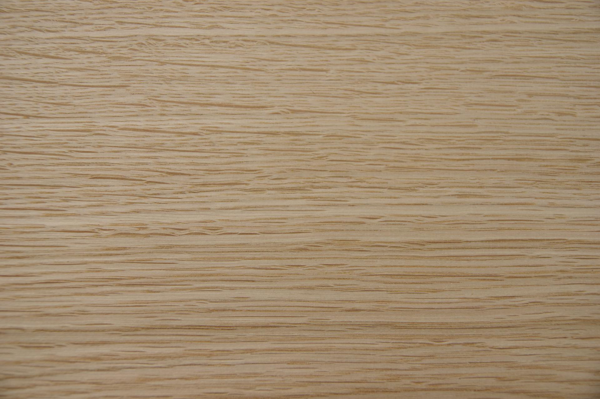 Eiche, europäische -Furnier (0,6mm) - 13,99m² (32Stk. x 265cm x 16,5cm)