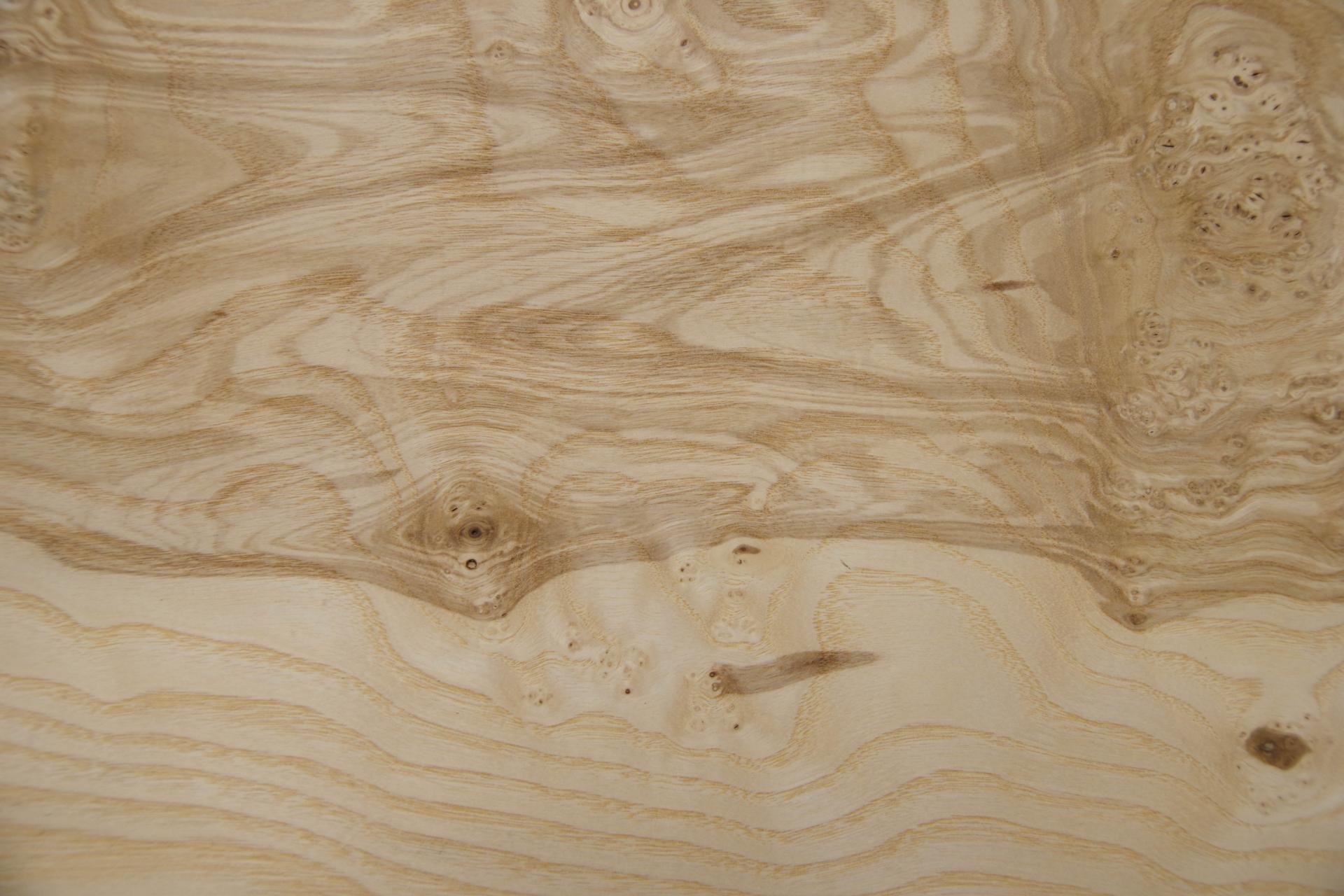 Olive Ash Burl, - veneer (0,6mm) - 3,47m² (11pcs. x 77cm x 41cm)