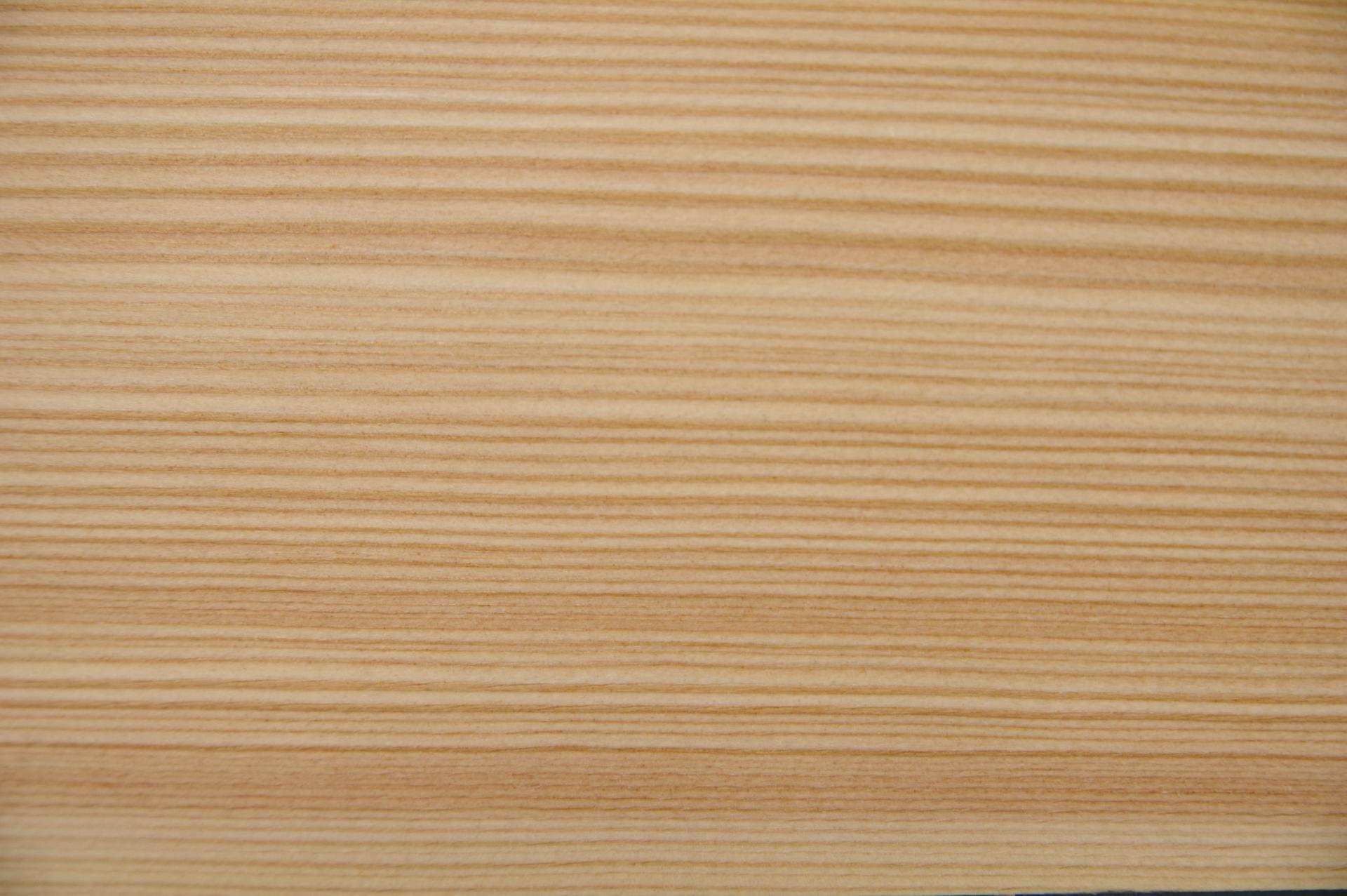Lärche -Furnier (1,4mm) - 1,34m² (12Stk. x 97cm x 11,5cm)
