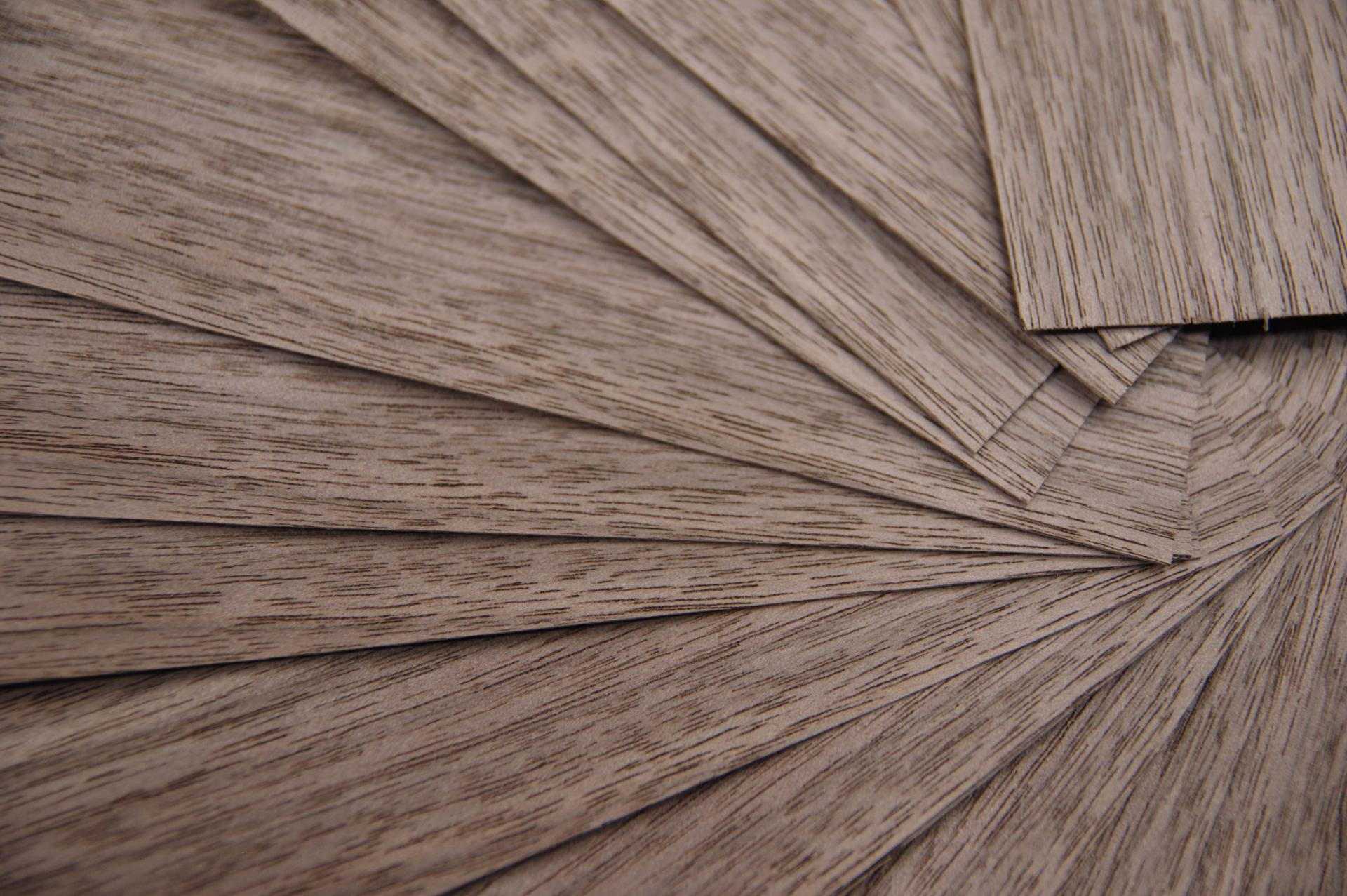 Nussbaum, amerikanischer -Furnier (0,6mm) - 0,22m² (24Stk. x 15cm x 6cm)