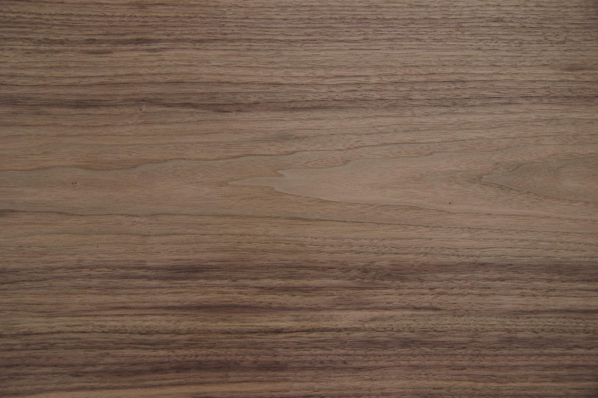 Nussbaum, amerikanischer -Furnier (0,6mm) - 24,75m² (32Stk. x 209cm x 37cm)