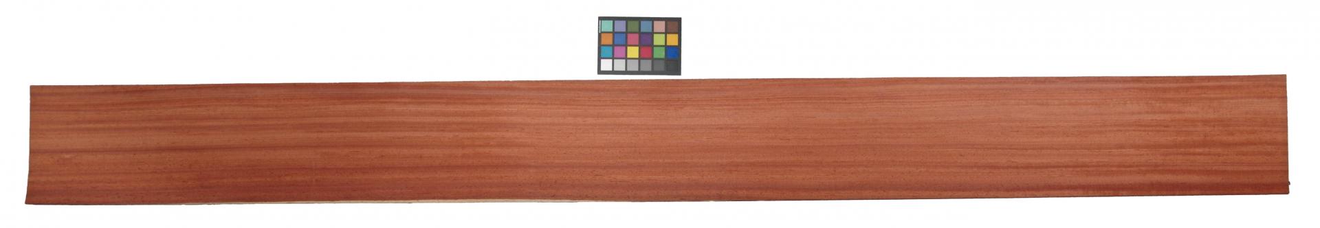 Padouk, - veneer (0,6mm) - 5,04m² (6pcs. x 300cm x 28cm)
