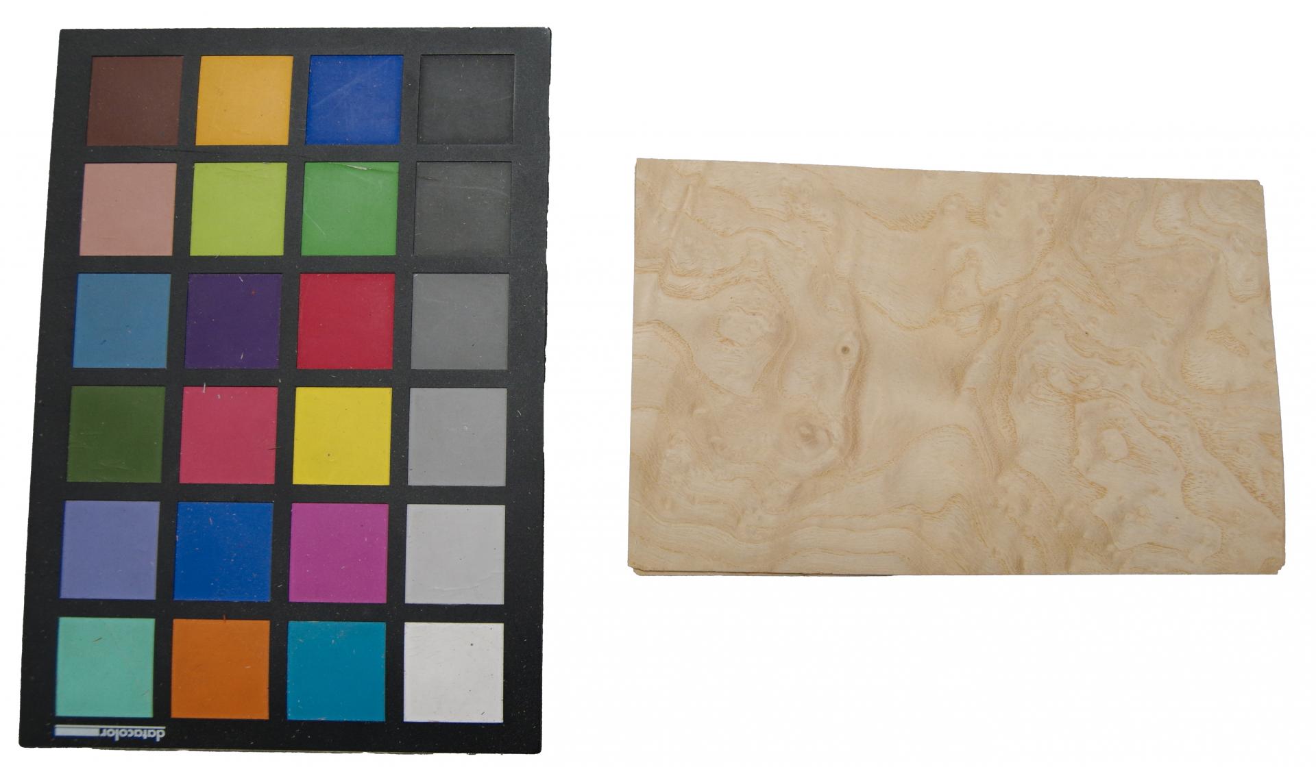 Esche Maser, weiß -Furnier (0,6mm) - 0,29m² (18Stk. x 16cm x 10cm)