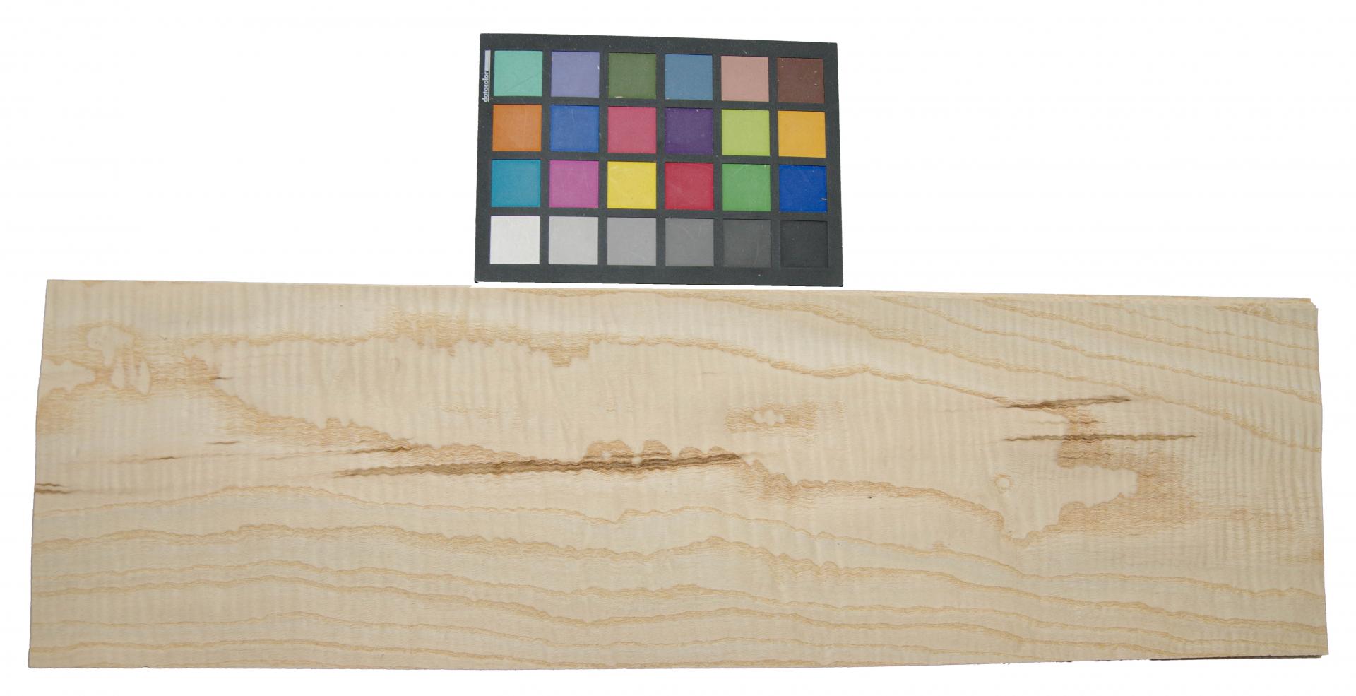 Figured White Ash, - veneer (0,9mm) - 1,65m² (13pcs. x 67cm x 19cm)