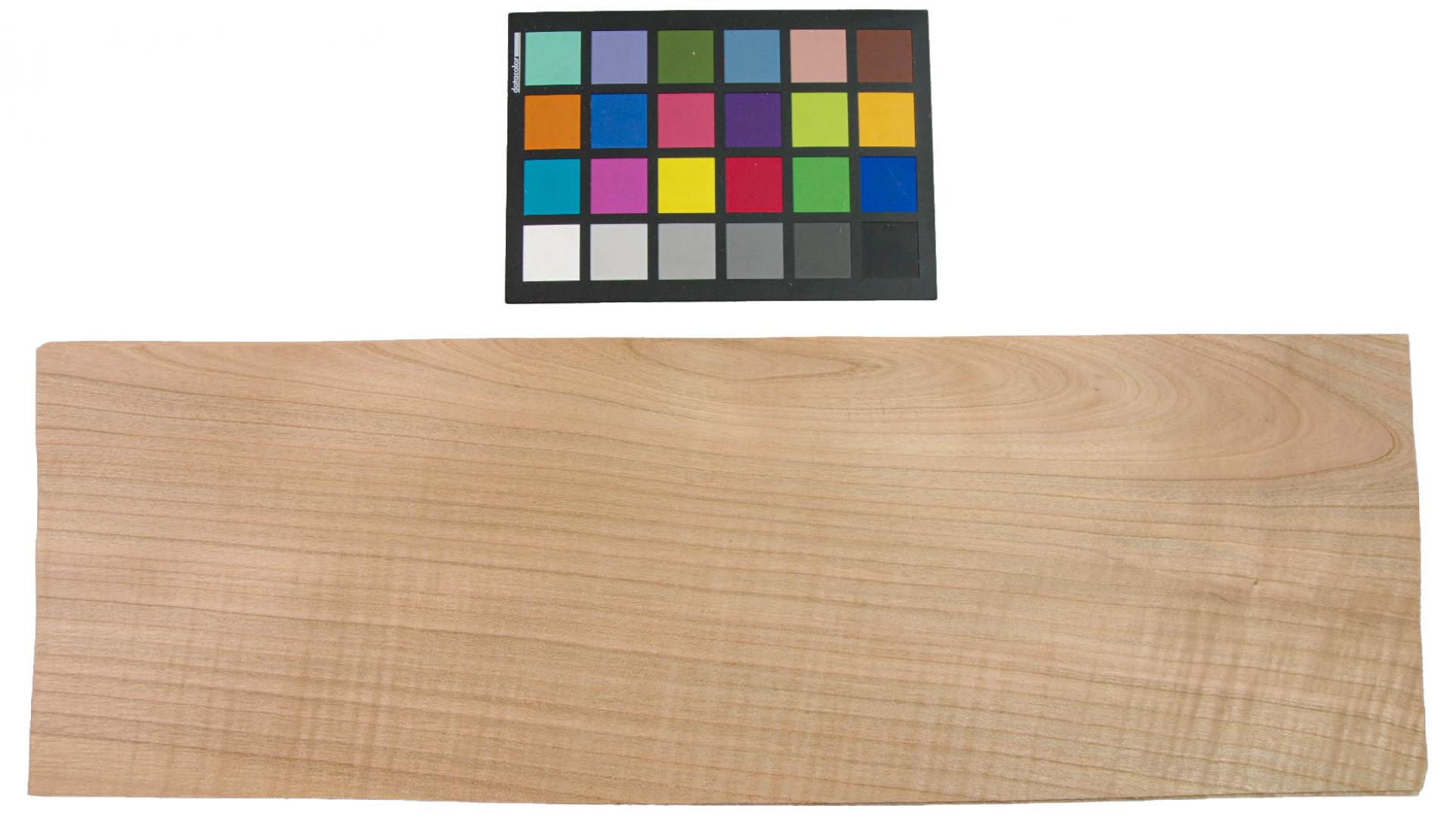 Kirschbaum, europäischer Furnier (0,6mm) - 2,93m² (24 Stück. x 61cm x 20cm)