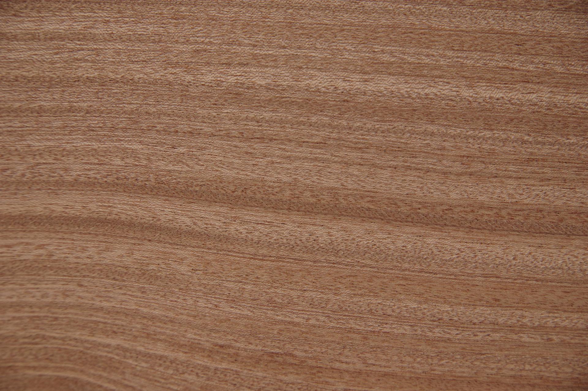 Mahogany Sapeli, - veneer (2,4mm) - 1,05m² (8pcs. x 109cm x 12cm)