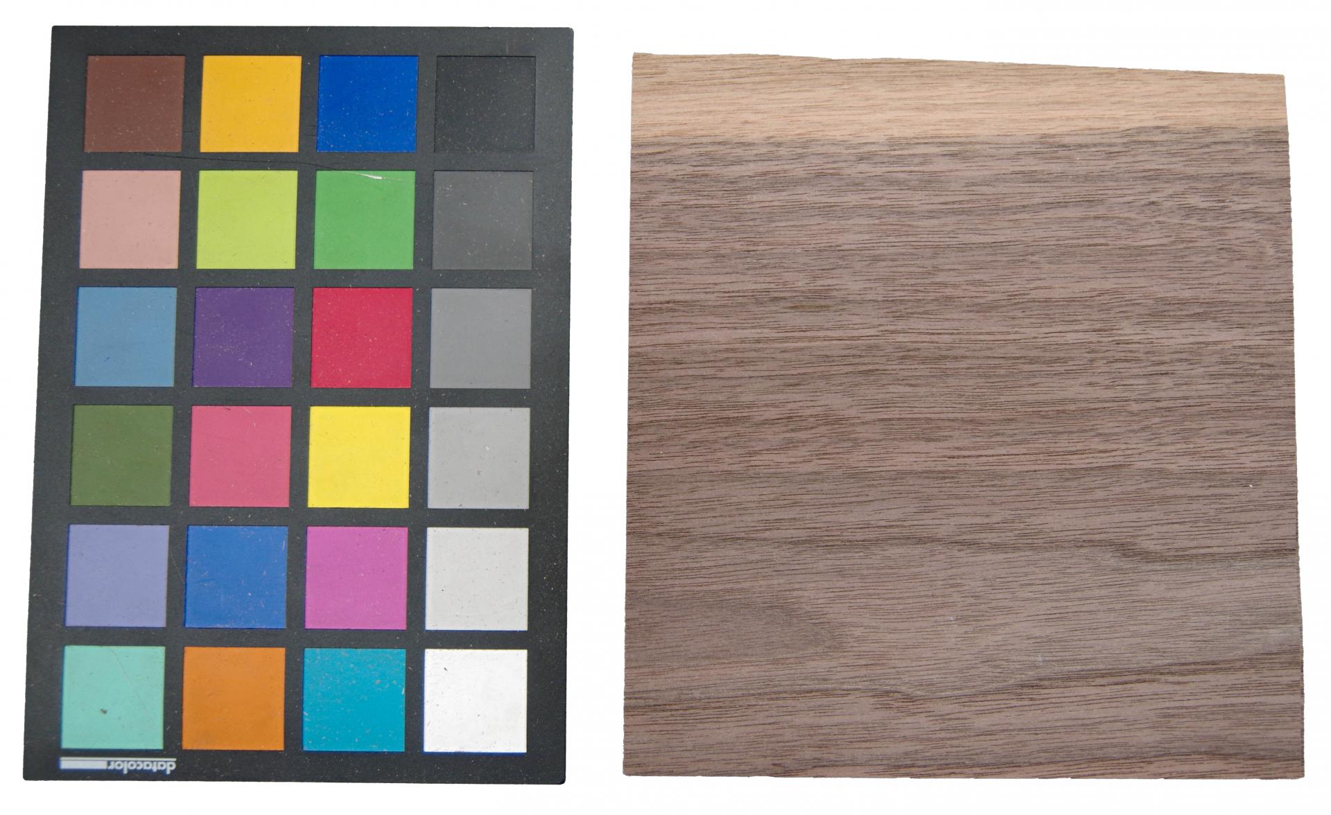 Nussbaum, amerikanischer -Furnier (0,6mm) - 0,67m² (24Stk. x 16cm x 17,5cm)