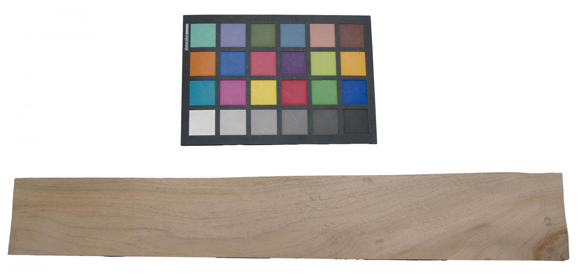 European Walnut, - veneer (0,9mm) - 0,58m² (16pcs. x 52cm x 7cm)