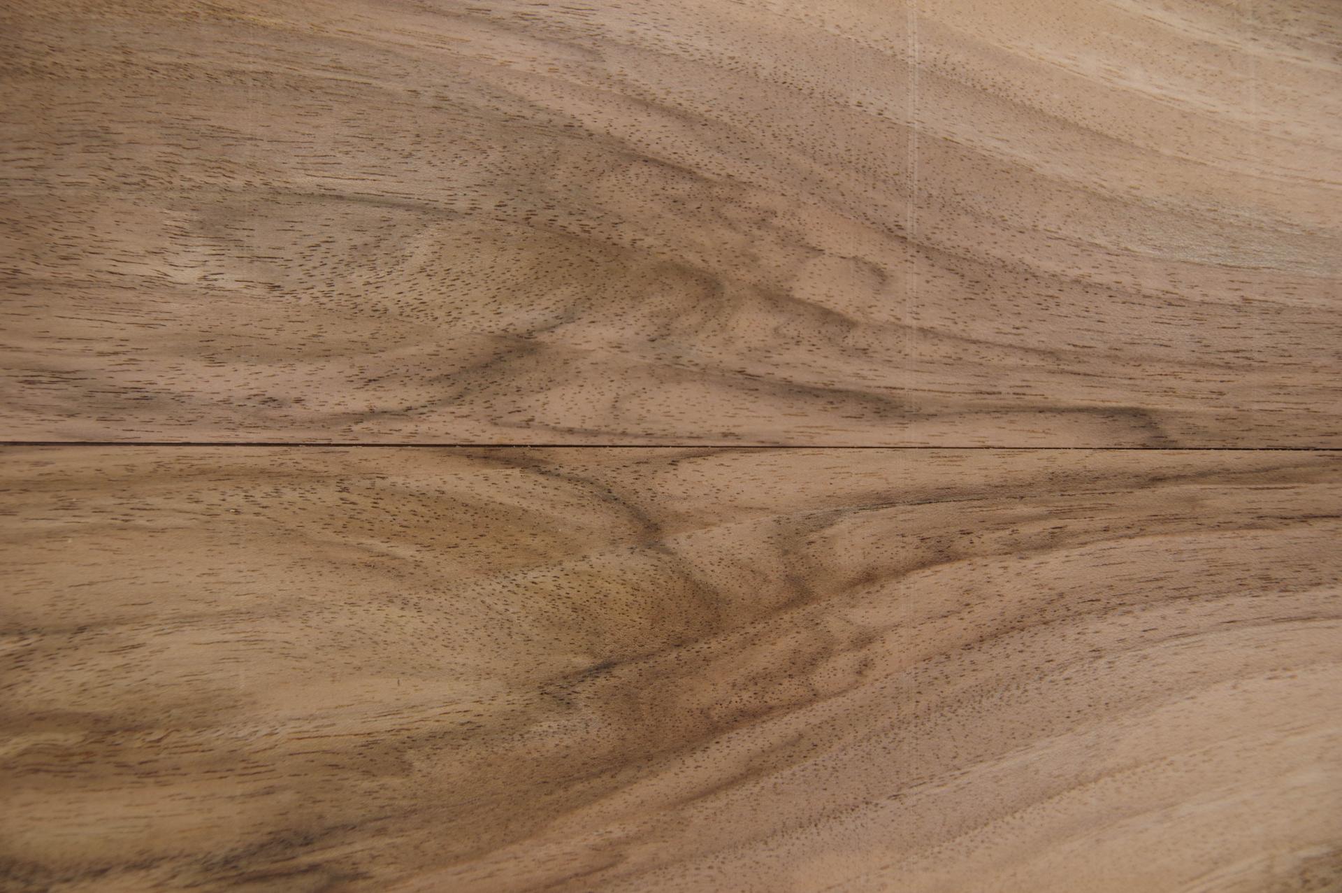 European Walnut, - veneer (1,4mm) - 0,84m² (15pcs. x 75cm x 7,5cm)