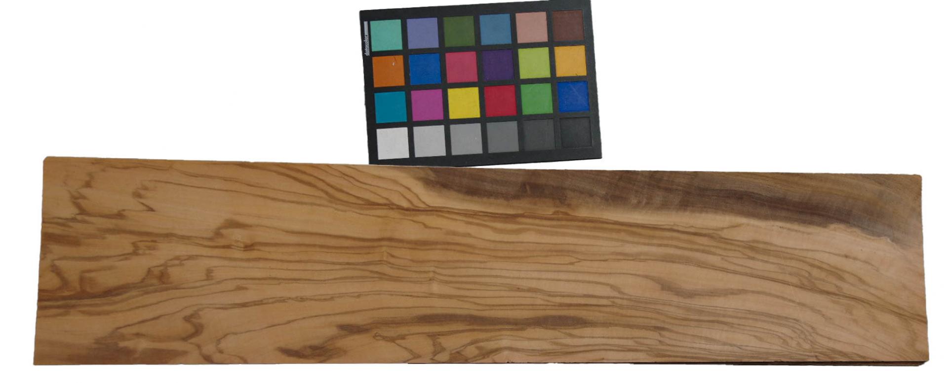 Olivetree, - veneer (0,6mm) - 1,45m² (13pcs. x 72cm x 15,5cm)
