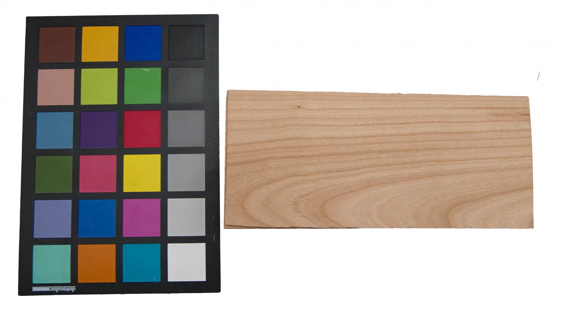 European Cherry, - veneer (0,9mm) - 0,3m² (16pcs. x 21cm x 9cm)