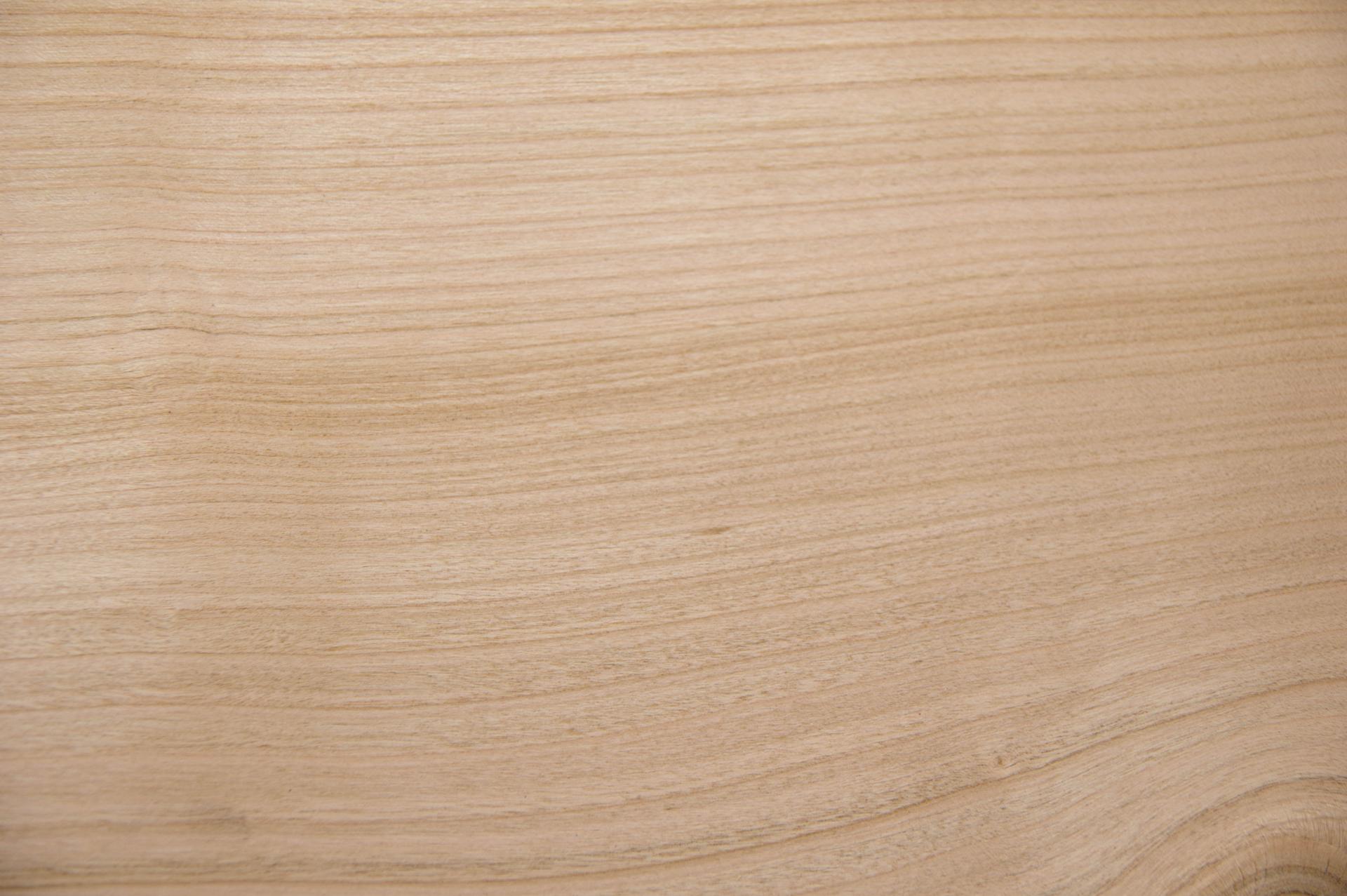 European Cherry, - veneer (2,4mm) - 0,46m² (6pcs. x 51cm x 15cm)