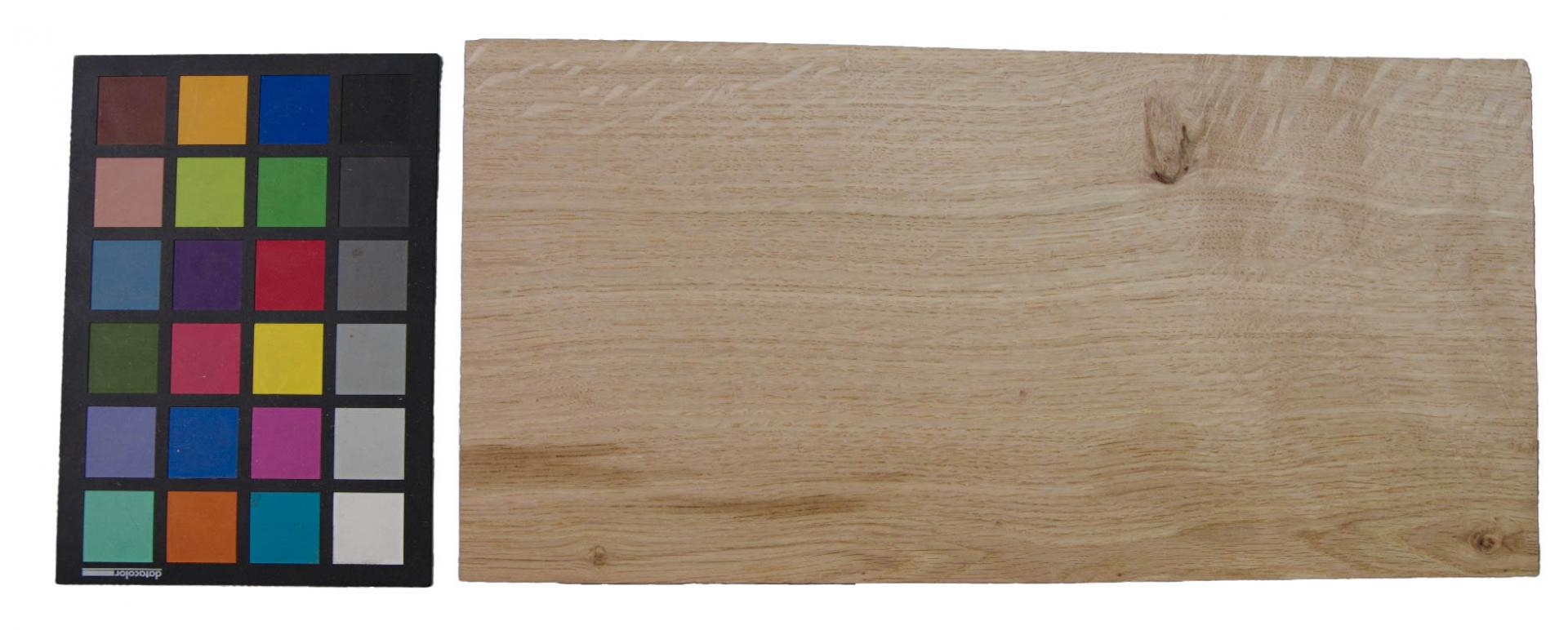 Knotty Oak, veneer with Colour reference card