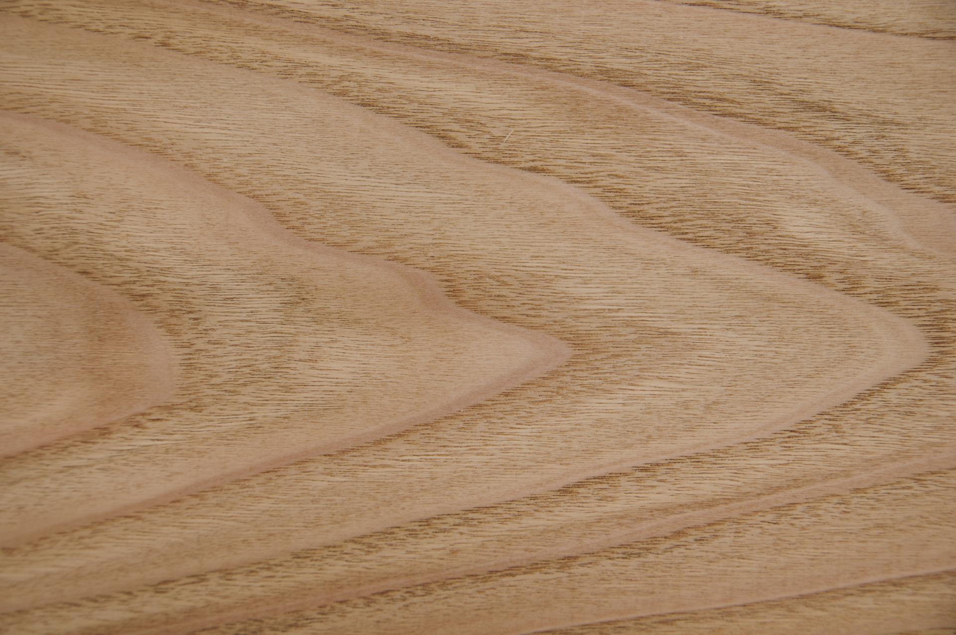 Kastanie -Furnier (0,6mm) - 1,32m² (8Stk. x 97cm x 17cm)