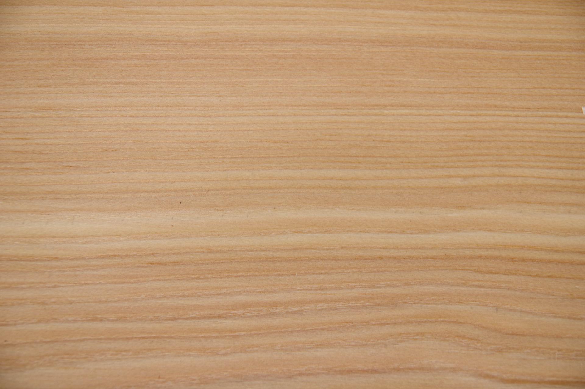 Lärche -Furnier (1,4mm) - 1,86m² (12Stk. x 115cm x 13,5cm)
