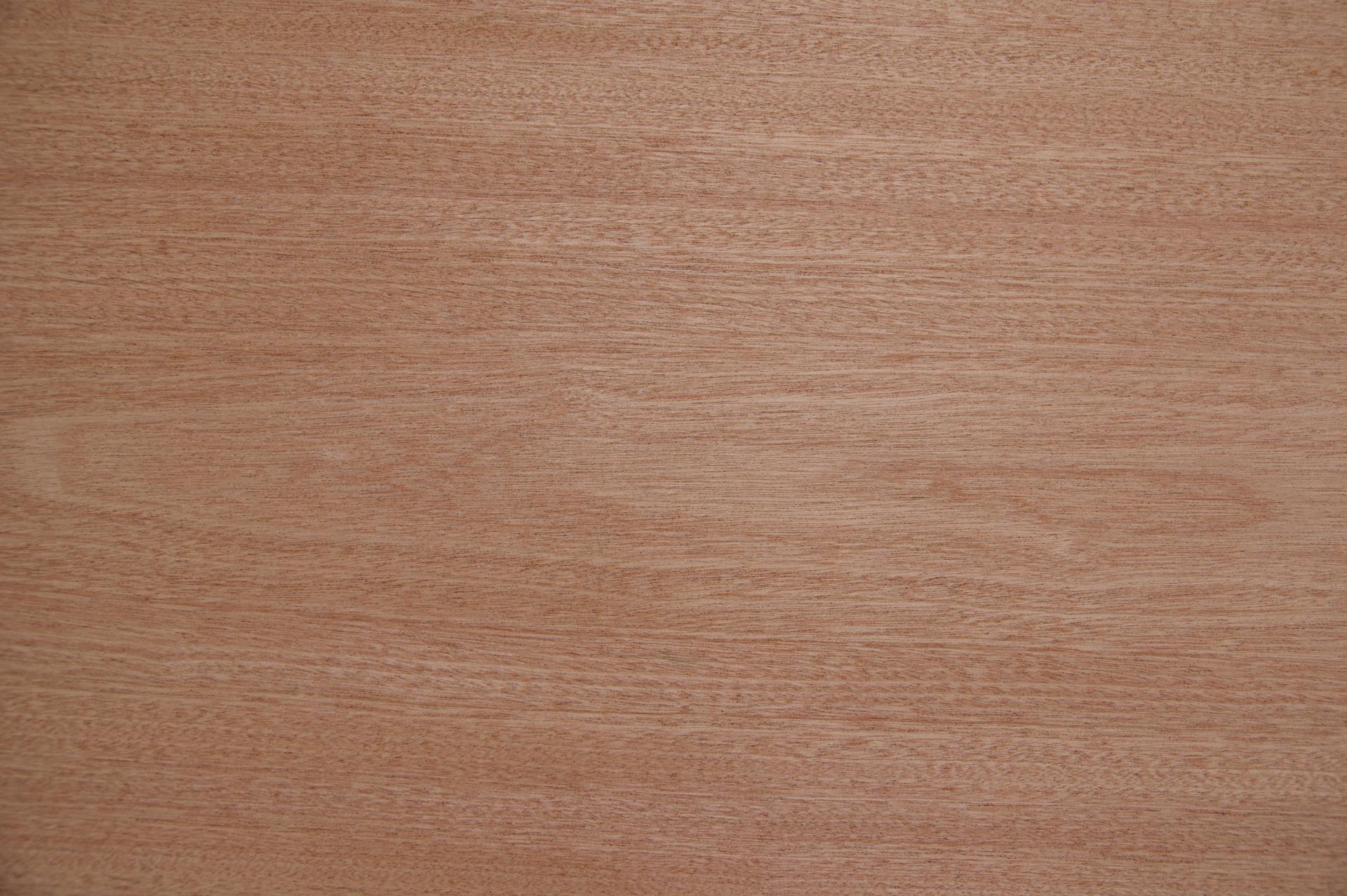 Mahogany Sapeli, - veneer (2,4mm) - 3,48m² (8pcs. x 113cm x 38,5cm)