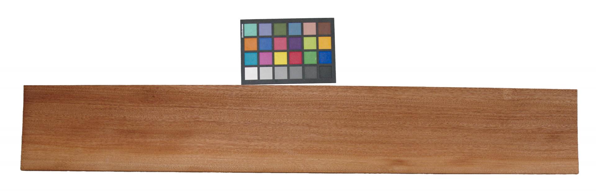 Mahogany Sapeli, - veneer (2,4mm) - 0,98m² (5pcs. x 115cm x 17cm)