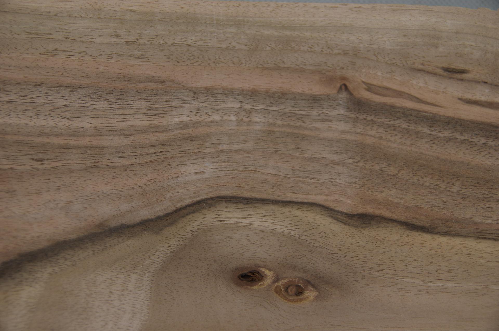 Nussbaum, europäischer -Furnier (0,9mm) - 1,04m² (16Stk. x 50cm x 13cm)