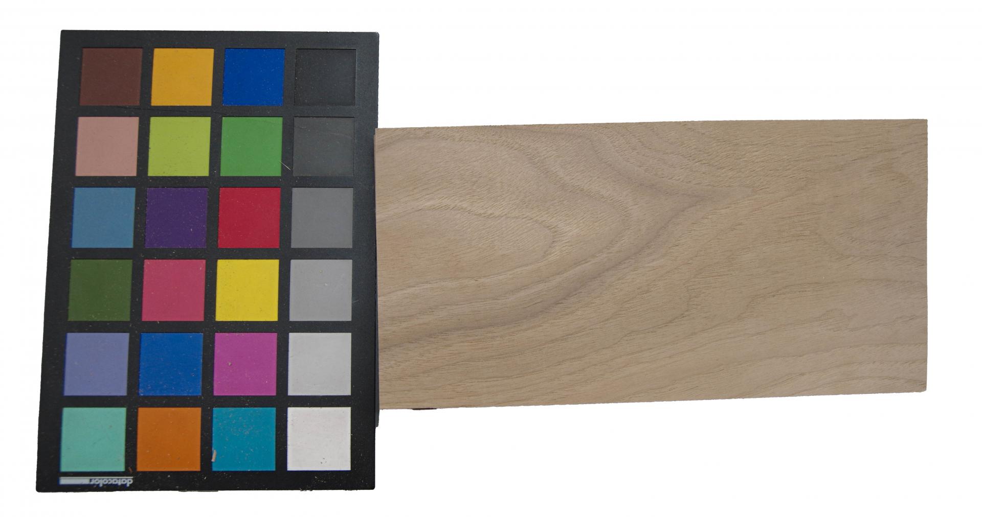 European Walnut, - veneer (0,9mm) - 0,38m² (15pcs. x 23cm x 11cm)