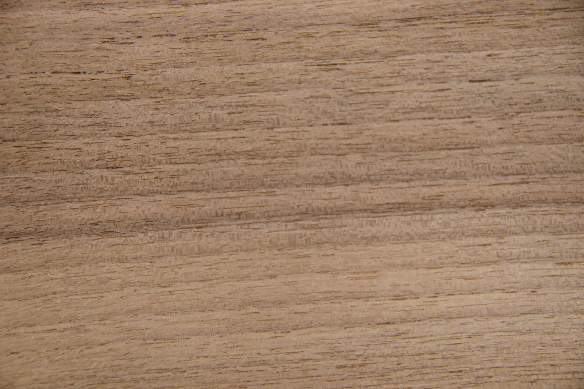 Nussbaum, europäischer -Furnier (1,4mm) - 0,83m² (15Stk. x 53cm x 10,5cm)