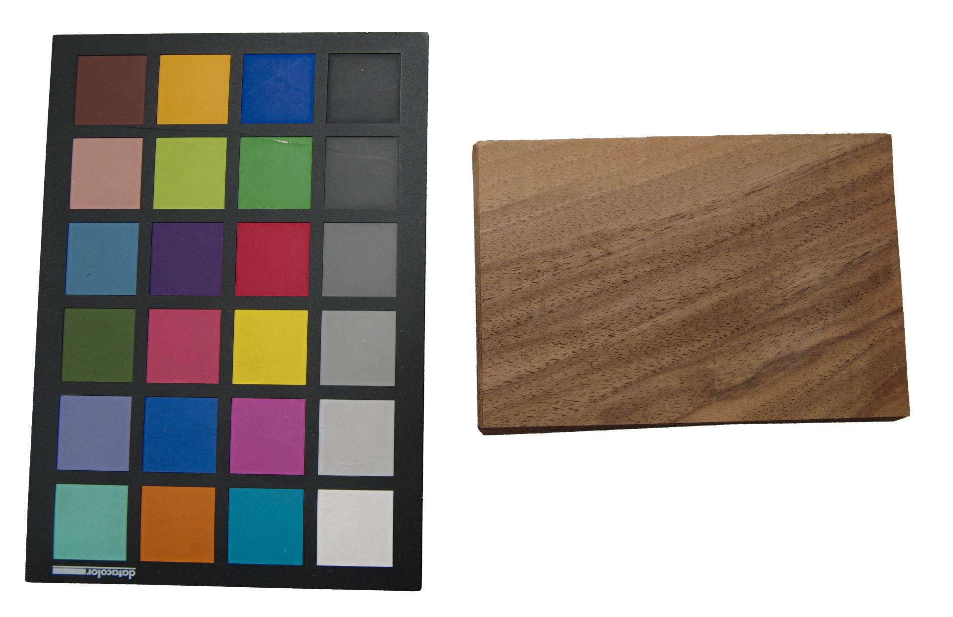 European Walnut, - veneer (1,4mm) - 0,18m² (15pcs. x 13,5cm x 9cm)