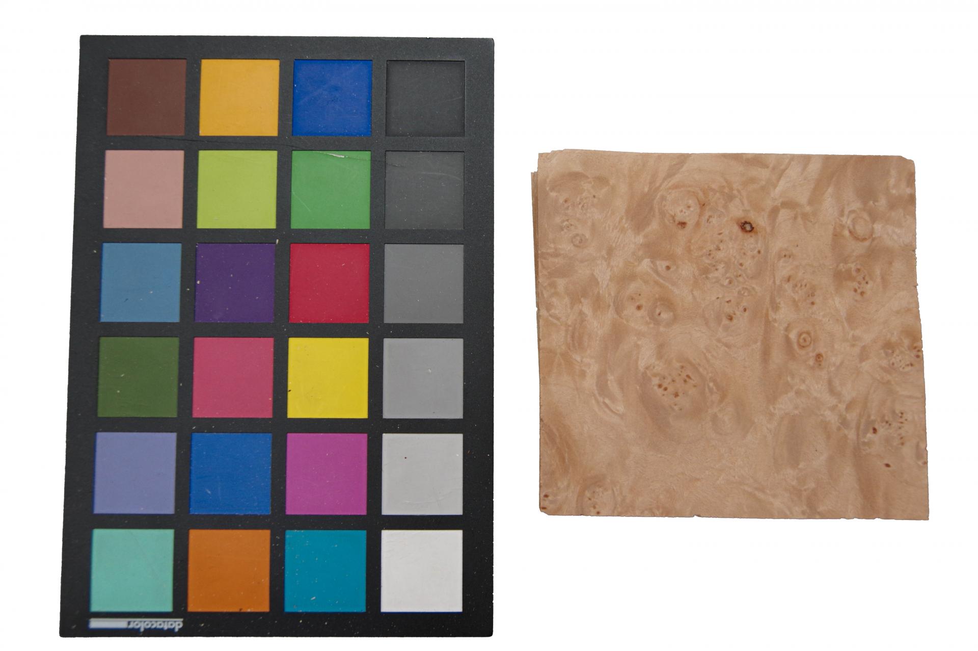 Ahorn Maser (gedämpft) -Furnier (0,6mm) - 0,32m² (24Stk. x 12cm x 11cm)