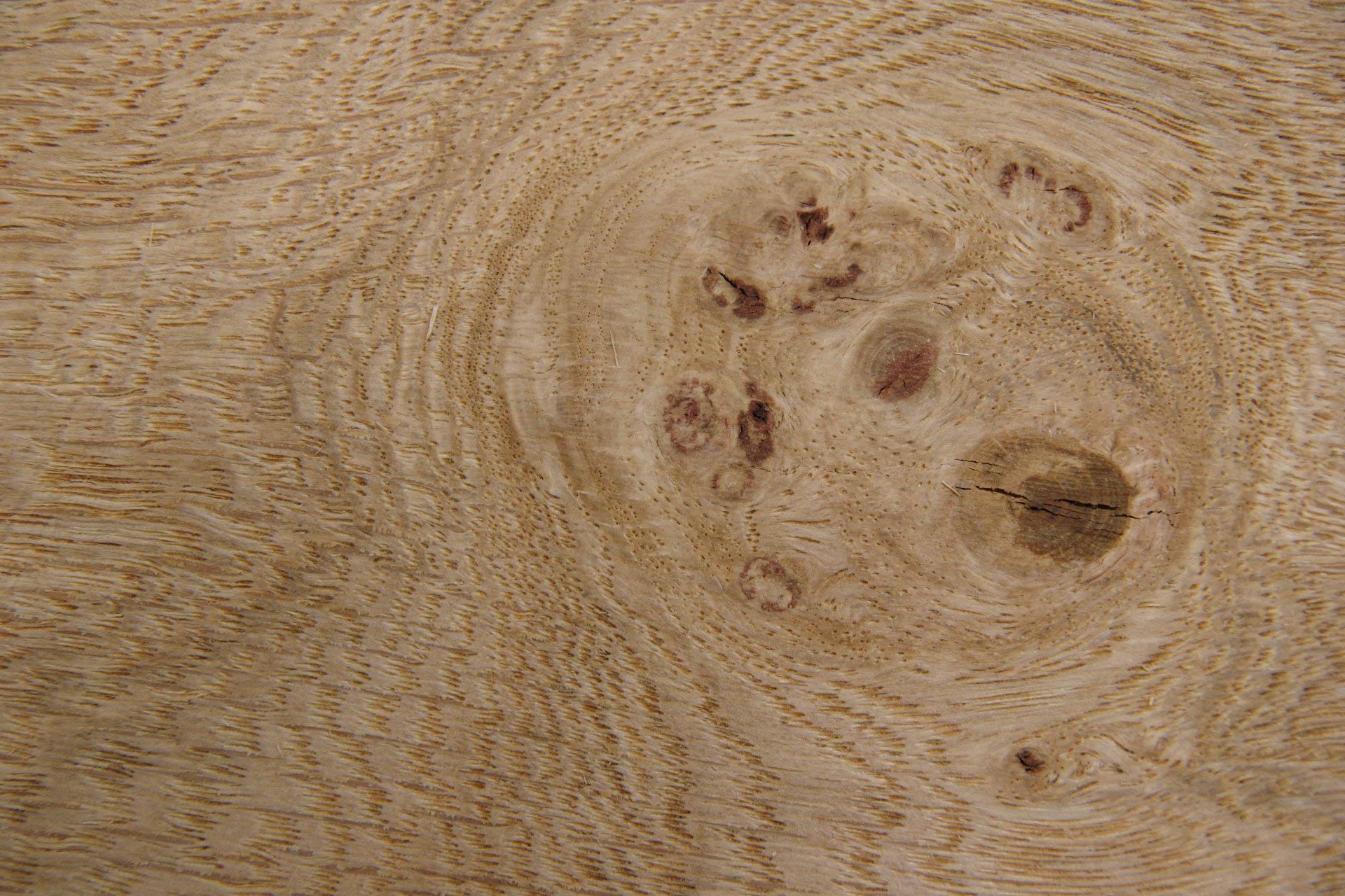 Knotty Oak, - veneer (0,9mm) - 9,36m² (16pcs. x 325cm x 18cm)