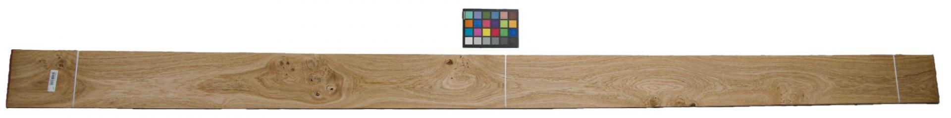 Knotty Oak, - veneer (0,9mm) - 9,36m² (16pcs. x 325cm x 18cm)