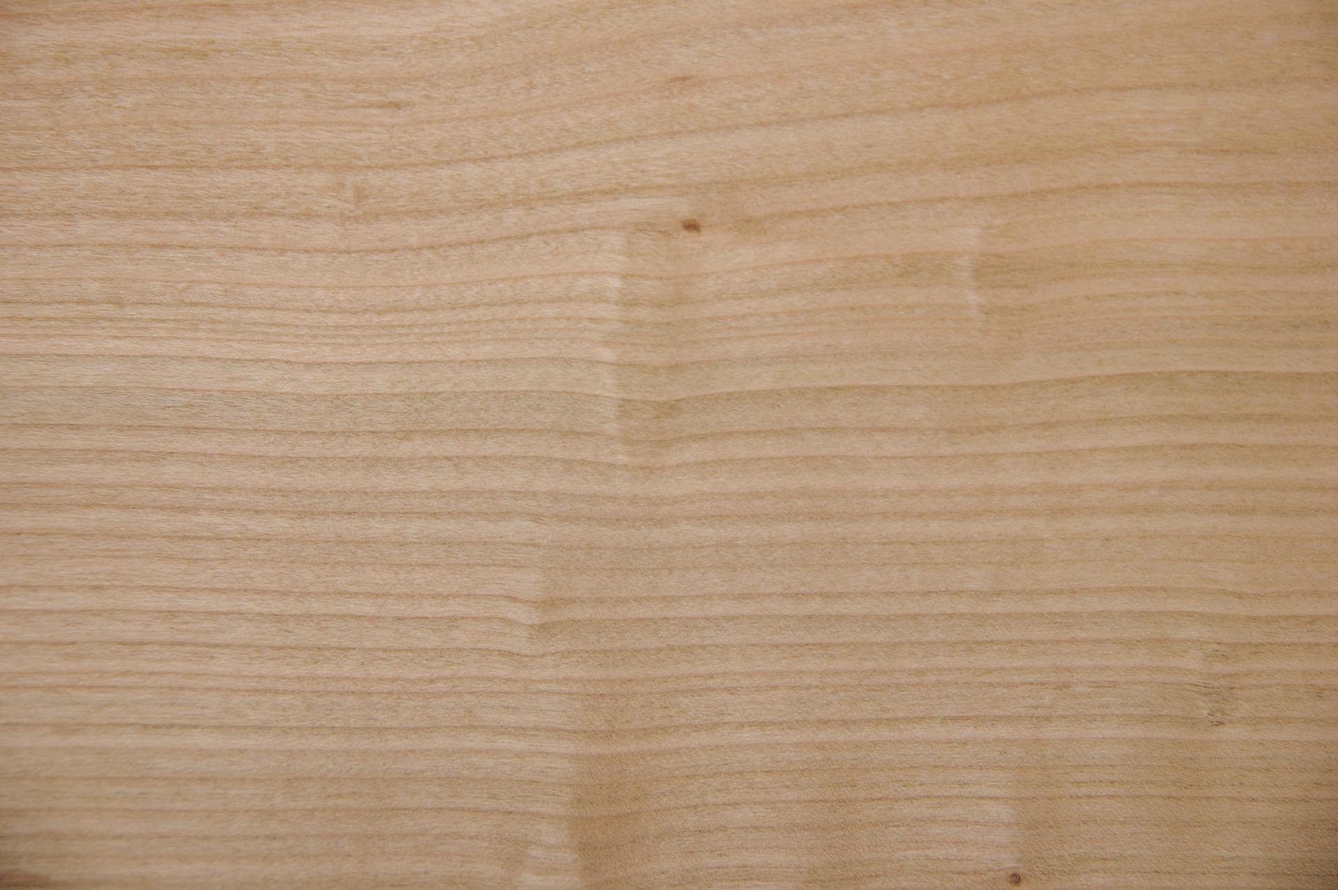 Kirschbaum, europäischer -Furnier (0,6mm) - 5,56m² (26Stk. x 171cm x 12,5cm)