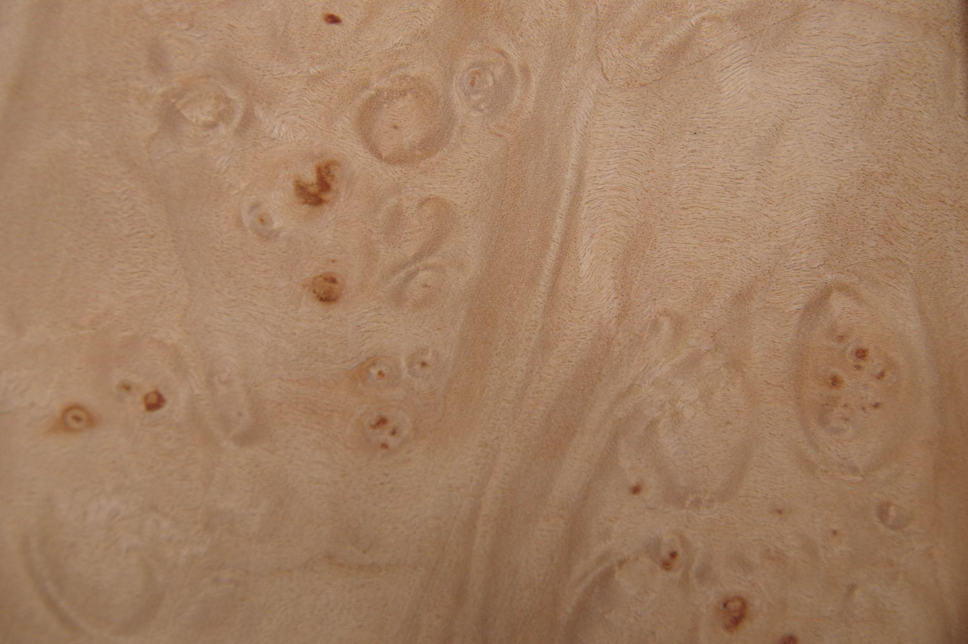 Ahorn Maser (gedämpft) -Furnier (0,6mm) - 0,29m² (24Stk. x 10cm x 12cm)