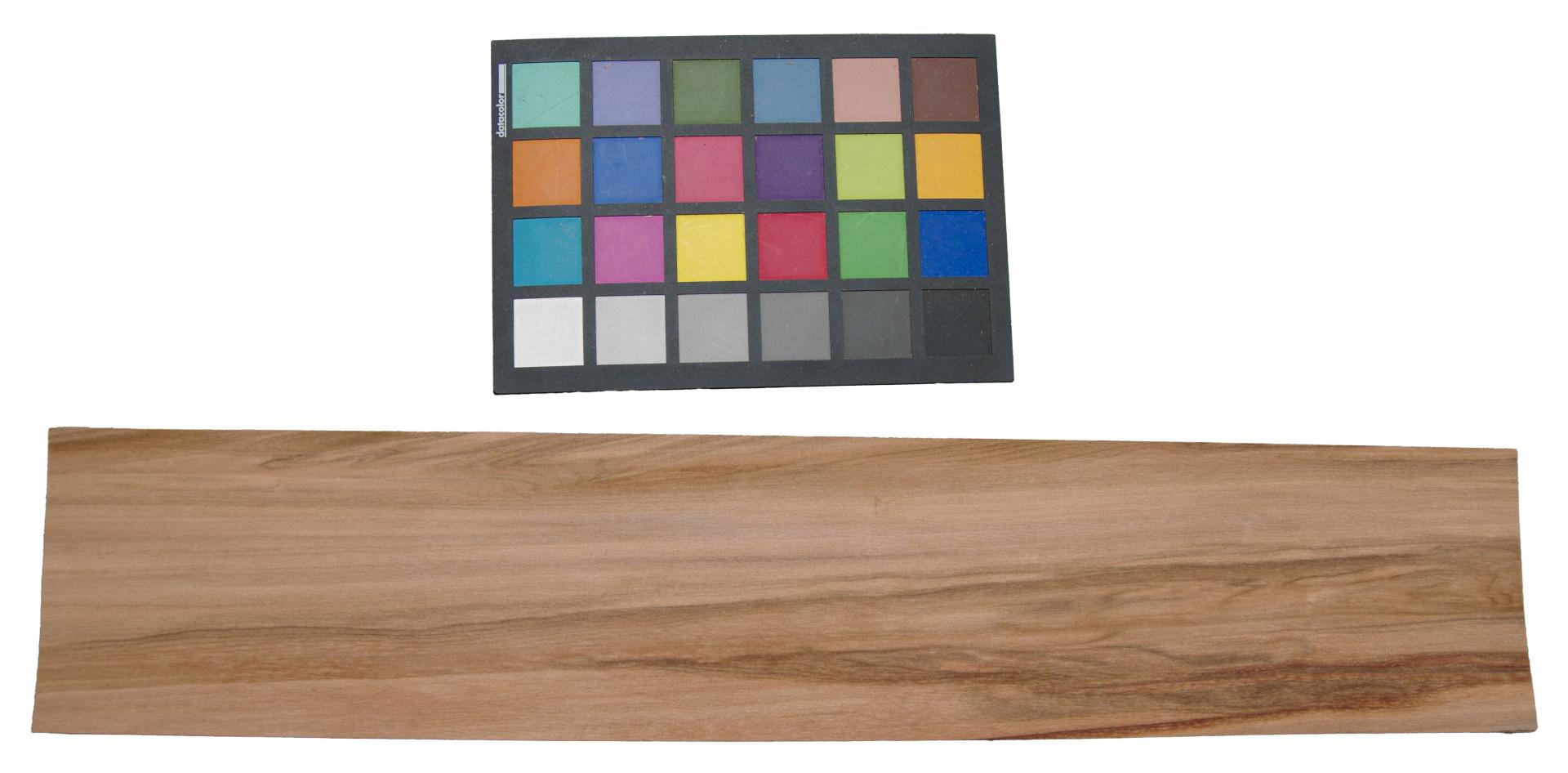 Amerikanischer Amberbaum (Satin Walnut) -Furnier (1,4mm) - 0,73m² (12Stk. x 55cm x 11cm)