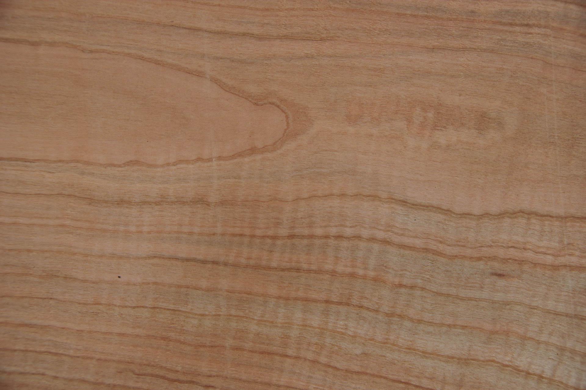 European Cherry, - veneer (0,6mm) - 6,79m² (28pcs. x 99cm x 24,5cm)