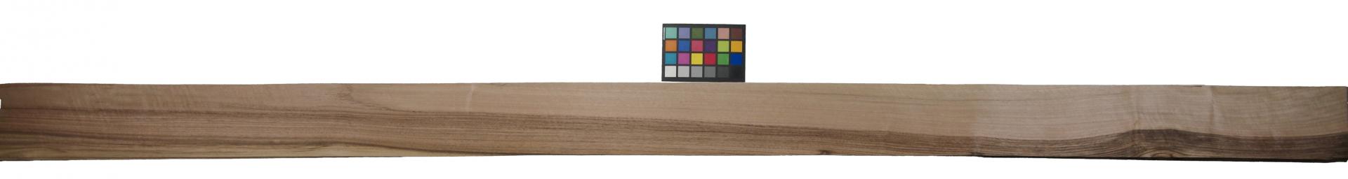 Nussbaum, europäischer -Furnier (0,6mm) - 13,26m² (24Stk. x 325cm x 17cm)