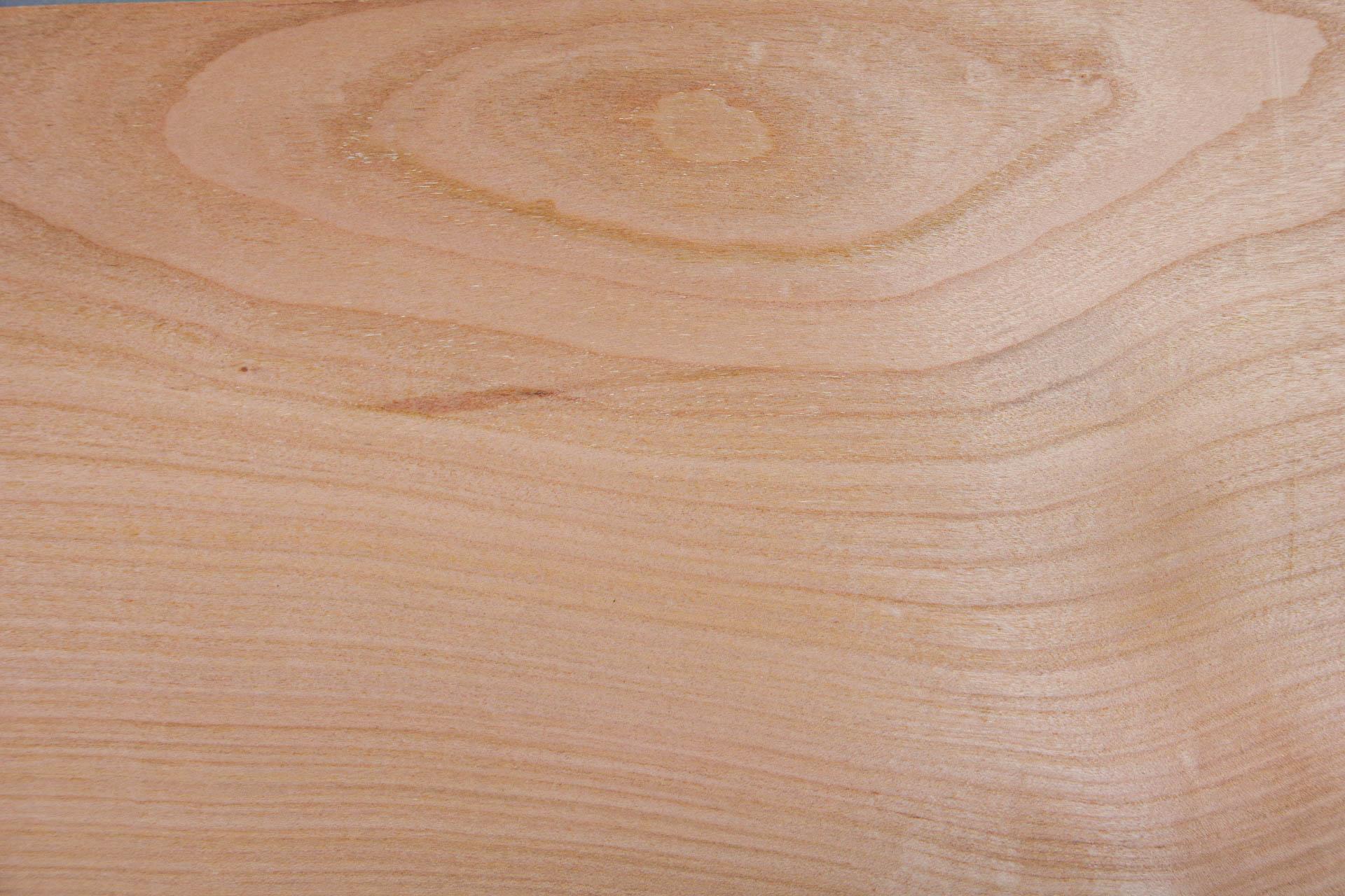 Kirschbaum, europäischer Furnier