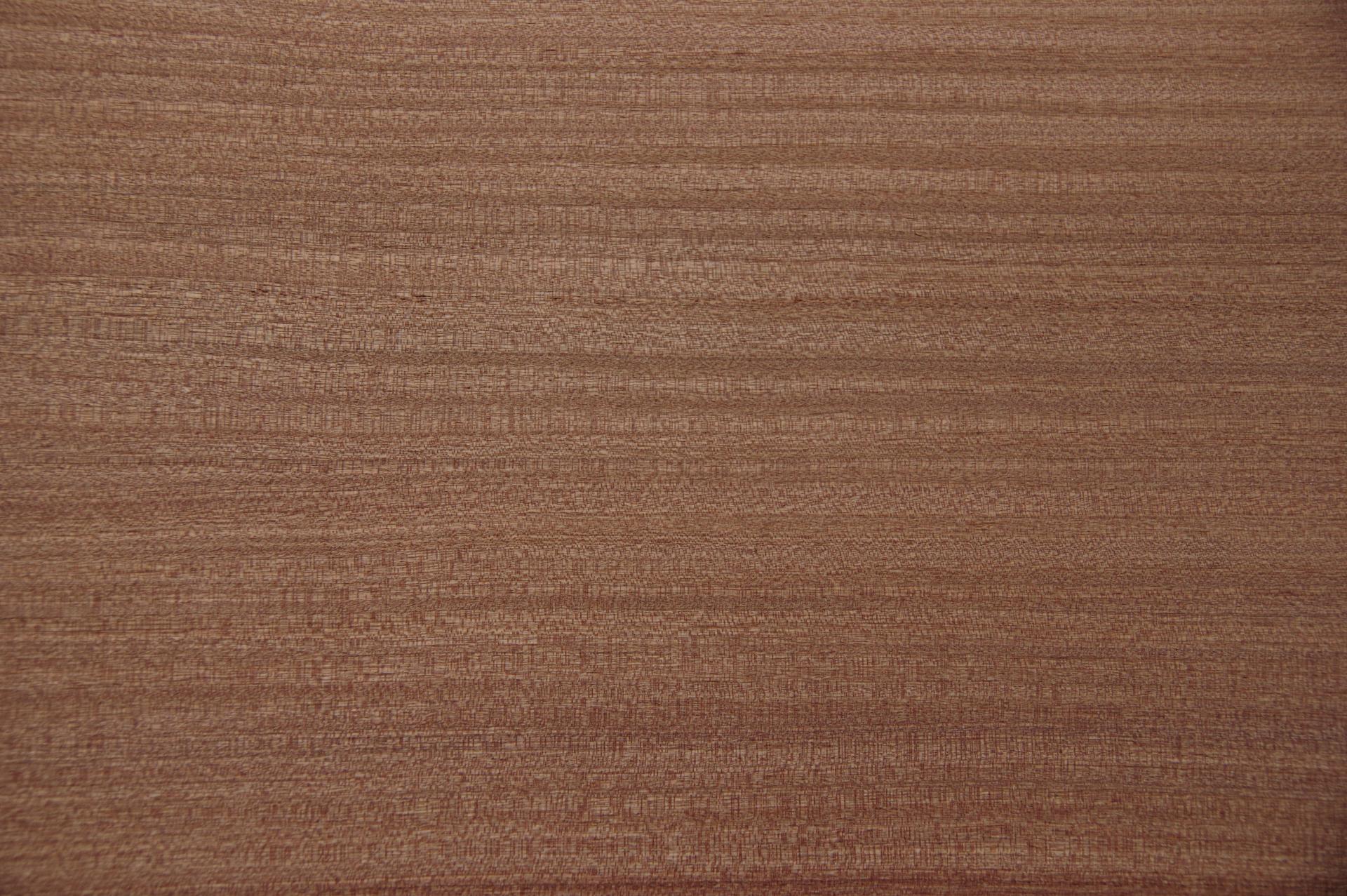 Mahogany Sapeli, - veneer (2,4mm) - 2,2m² (8pcs. x 104cm x 26,5cm)