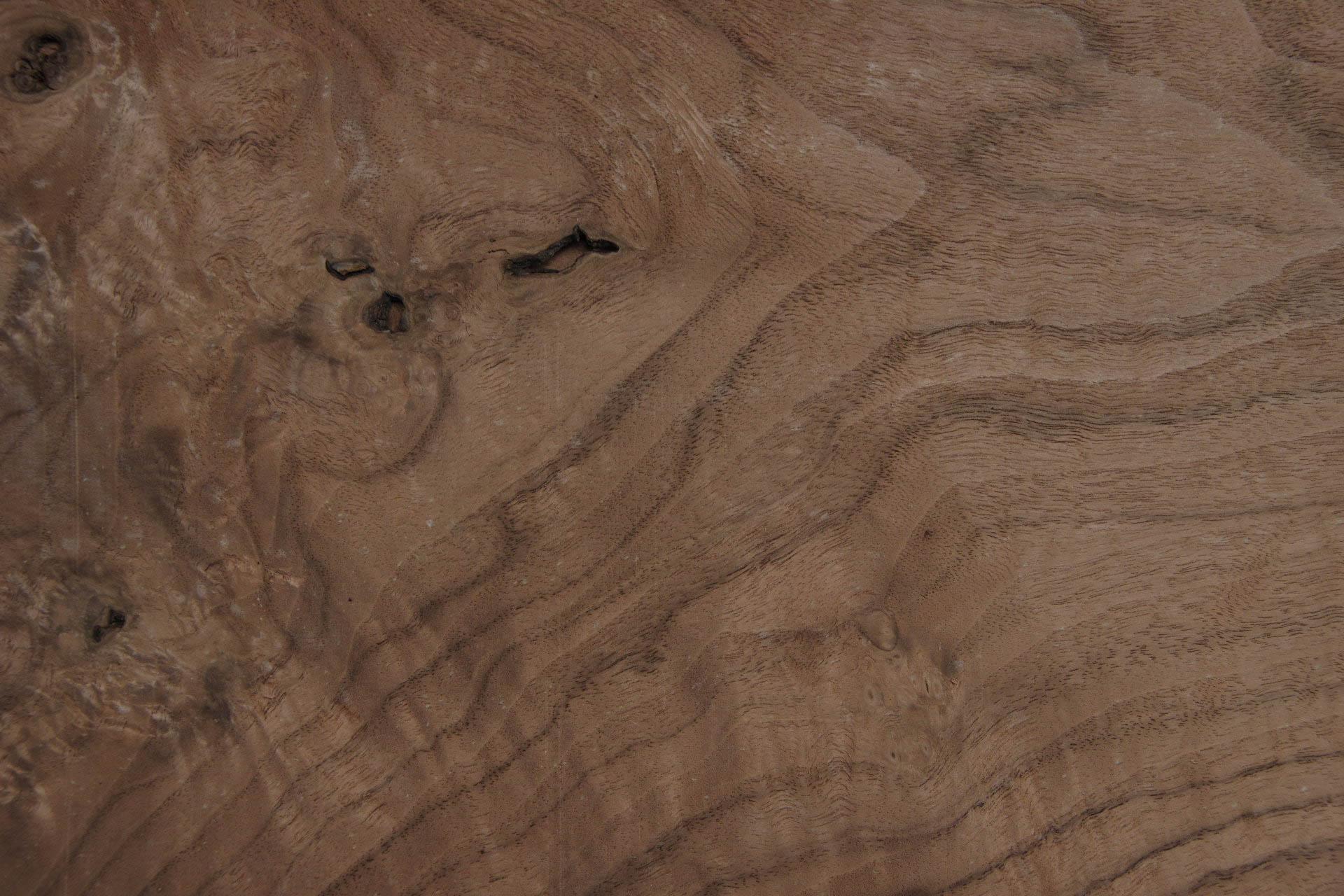 Californian Walnut Burl, - veneer (1,8mm) - 0,56m² (4pcs. x 45cm x 31cm)
