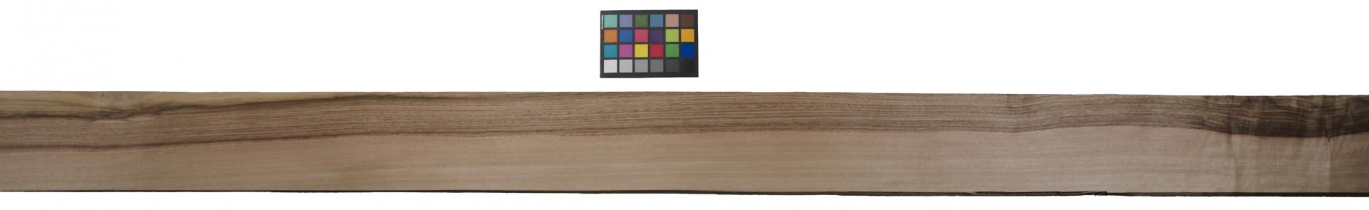 Nussbaum, europäischer -Furnier (0,6mm) - 17,28m² (24Stk. x 360cm x 20cm)