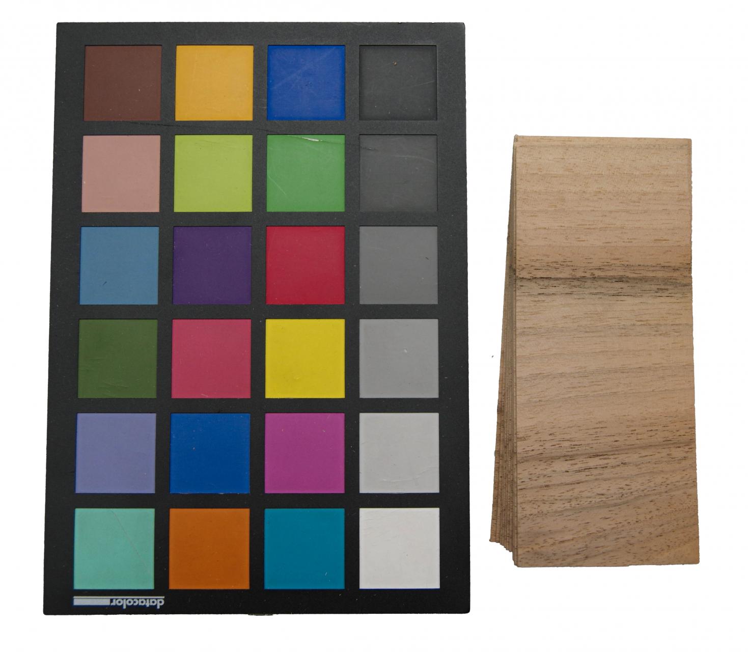 European Walnut, - veneer (1,4mm) - 0,07m² (10pcs. x 5,5cm x 13cm)