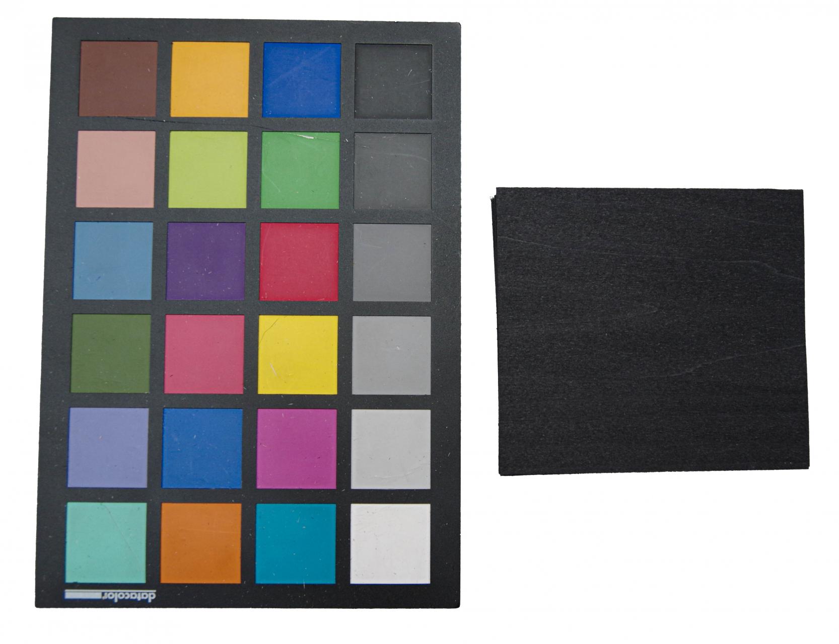 Tulipier, schwarz gefärbtes -Furnier (0,6mm) - 0,25m² (28Stk. x 10cm x 9cm)