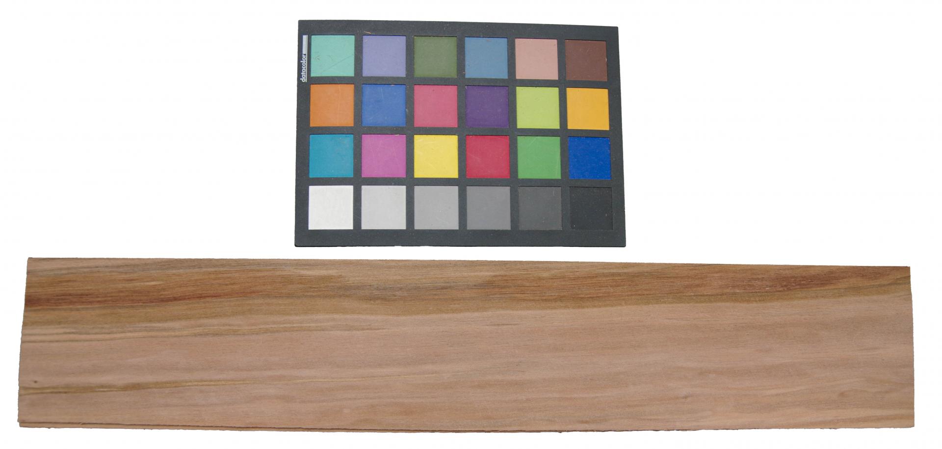 Amerikanischer Amberbaum (Satin Walnut) -Furnier (1,4mm) - 0,55m² (12Stk. x 51cm x 9cm)