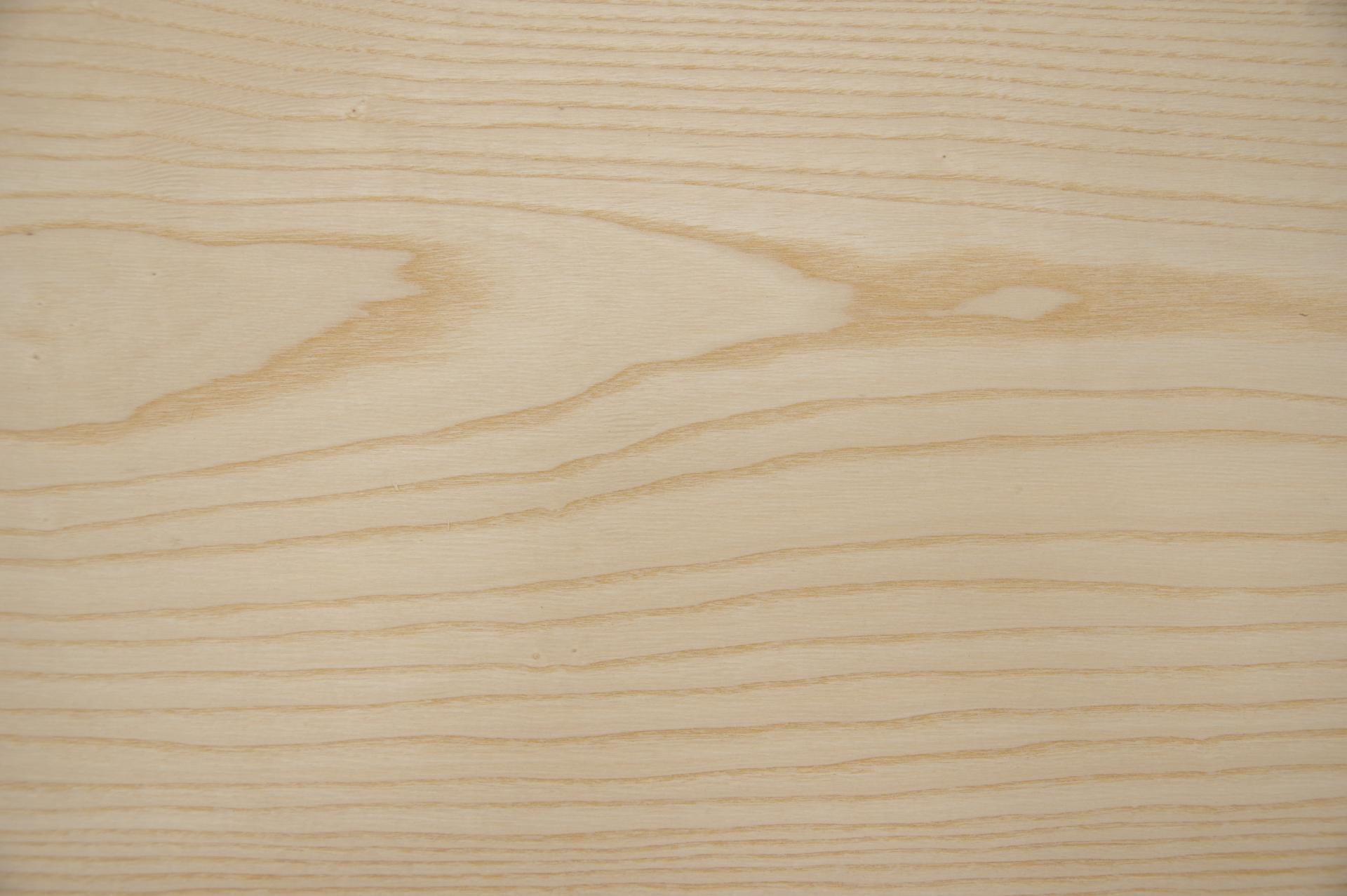 White Ash, - veneer (2,4mm) - 1,69m² (8pcs. x 68cm x 31cm)