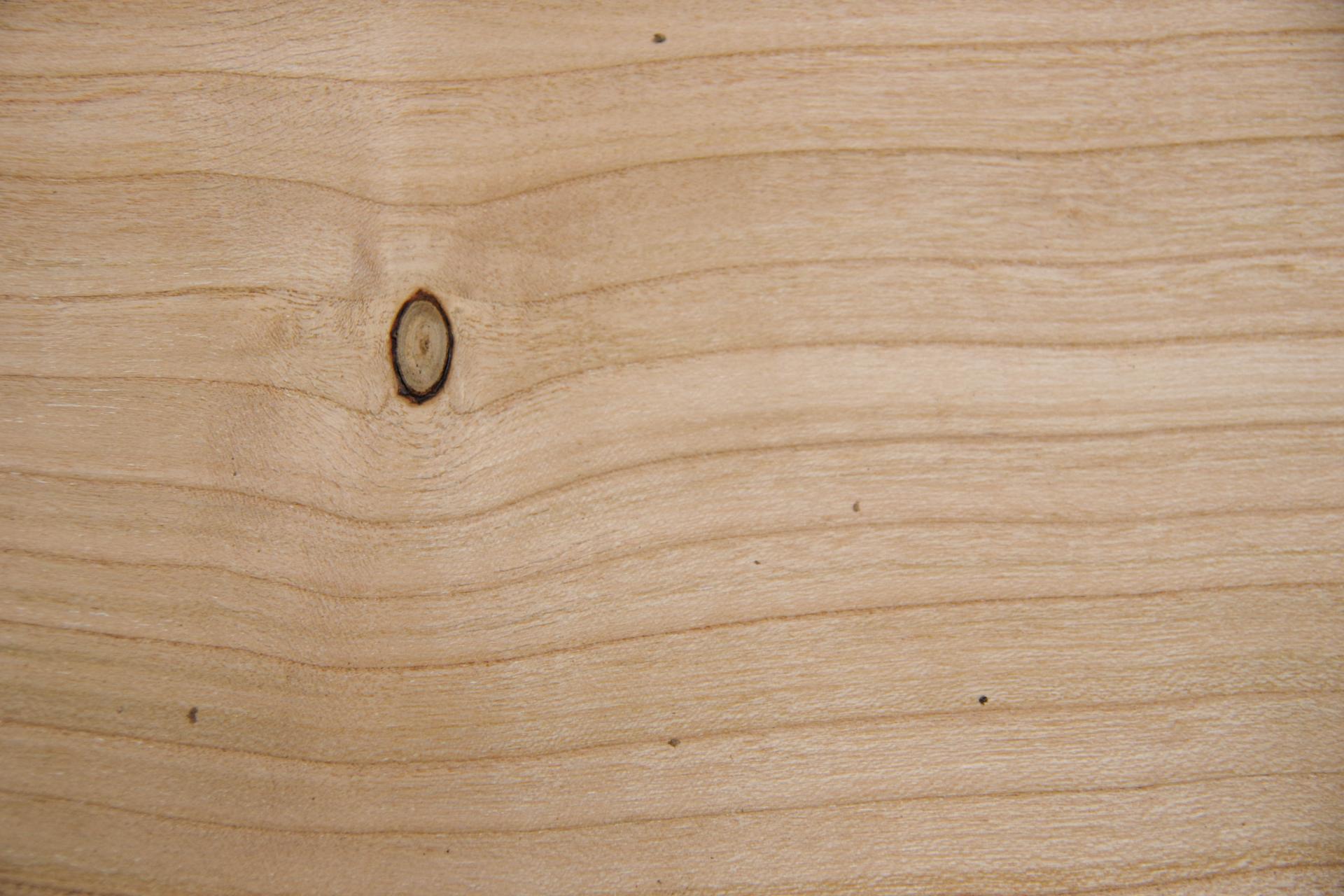 European Cherry, - veneer (2,4mm) - 0,28m² (8pcs. x 16cm x 22cm)
